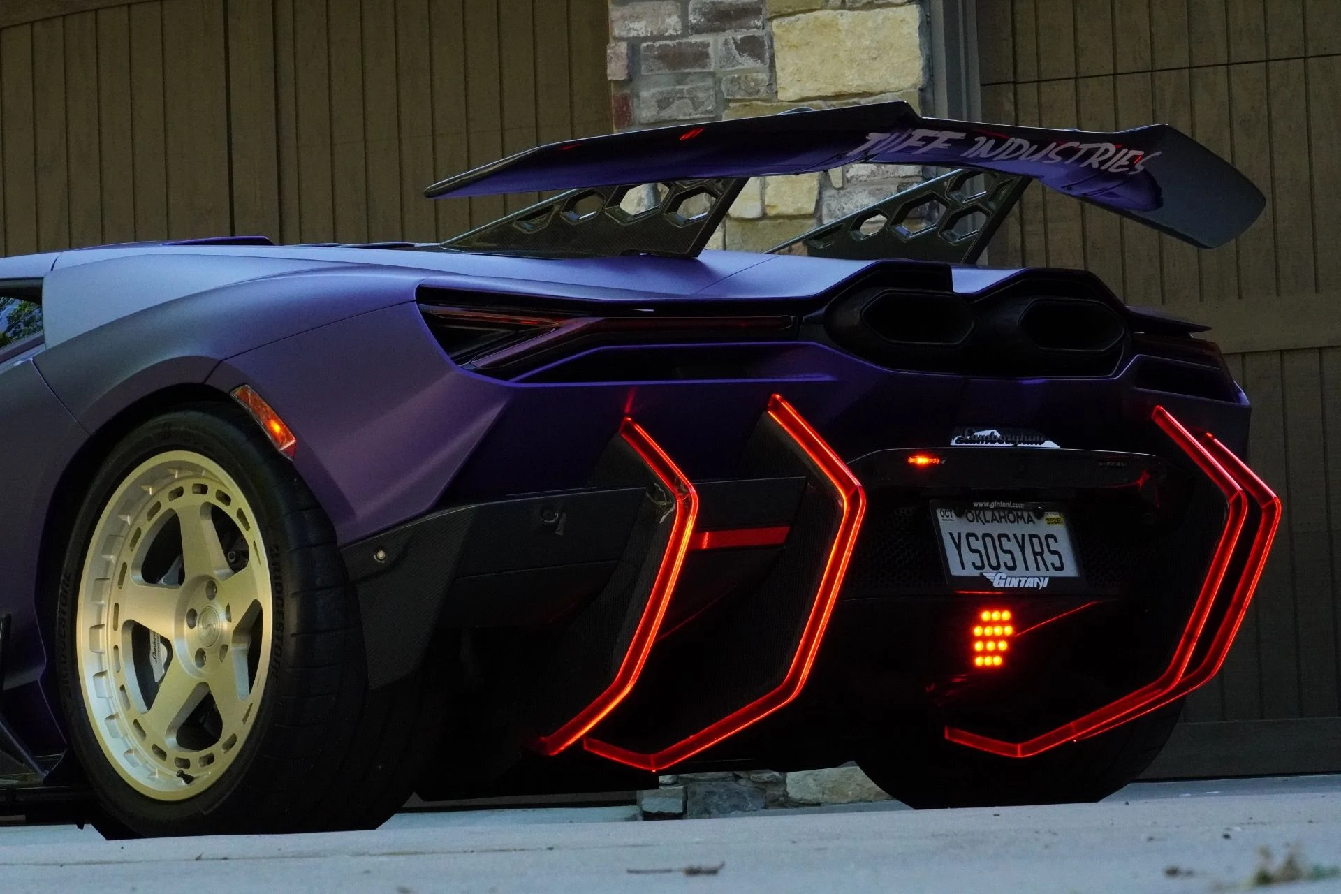 mph011_202049688_Used_2024_Lamborghini_Revuelto_1781191894_3af889509a