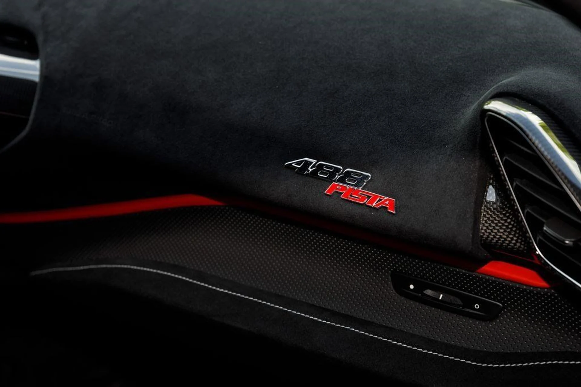 mph011_2027349493_f77a1de5b74e7fbda6ddfa8f957cd4aa_42f8db4102