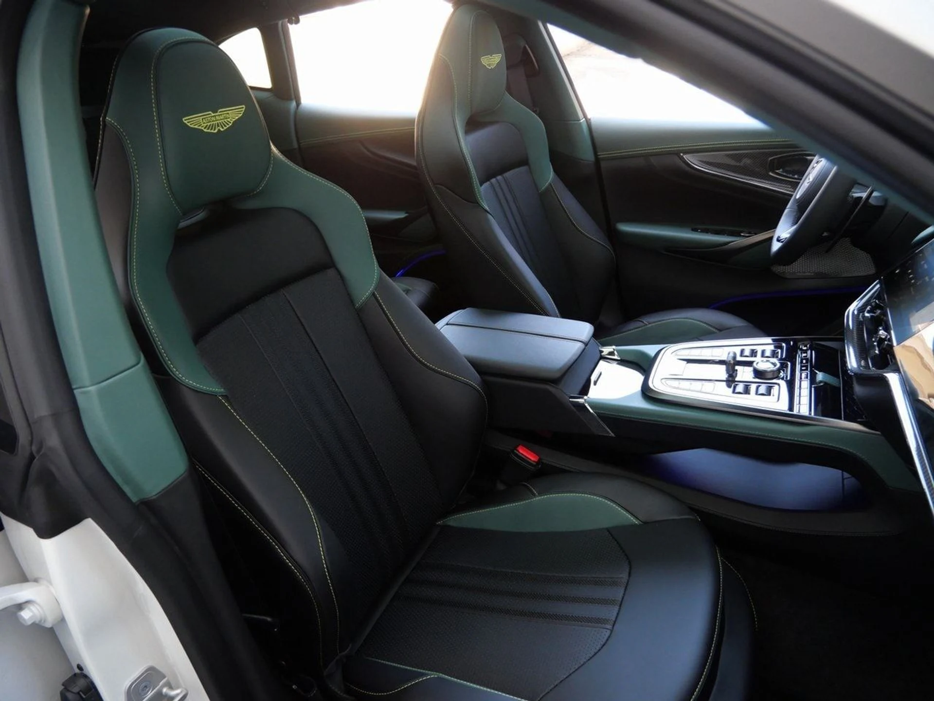 mph011_2028085637_b2d47d16e03013f78275d082425f1264x_5b89d23341