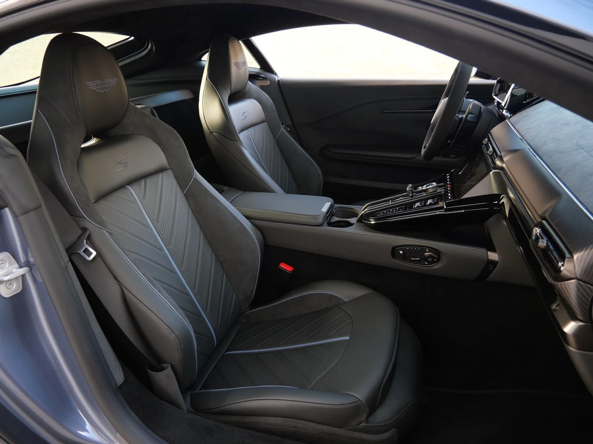 mph011_2029737404_f909f8b7849c74373f83d3489387e6e0x_40c27659d0