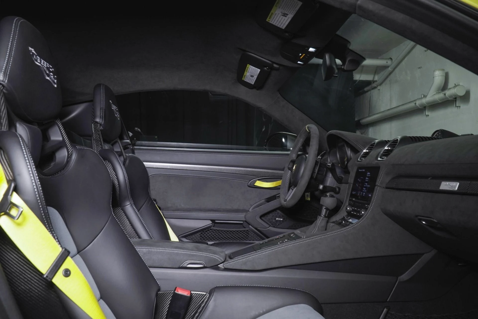 mph011_2030147453_Used_2023_Porsche_718_Cayman_GT_4_RS_1781890482_31491570d6