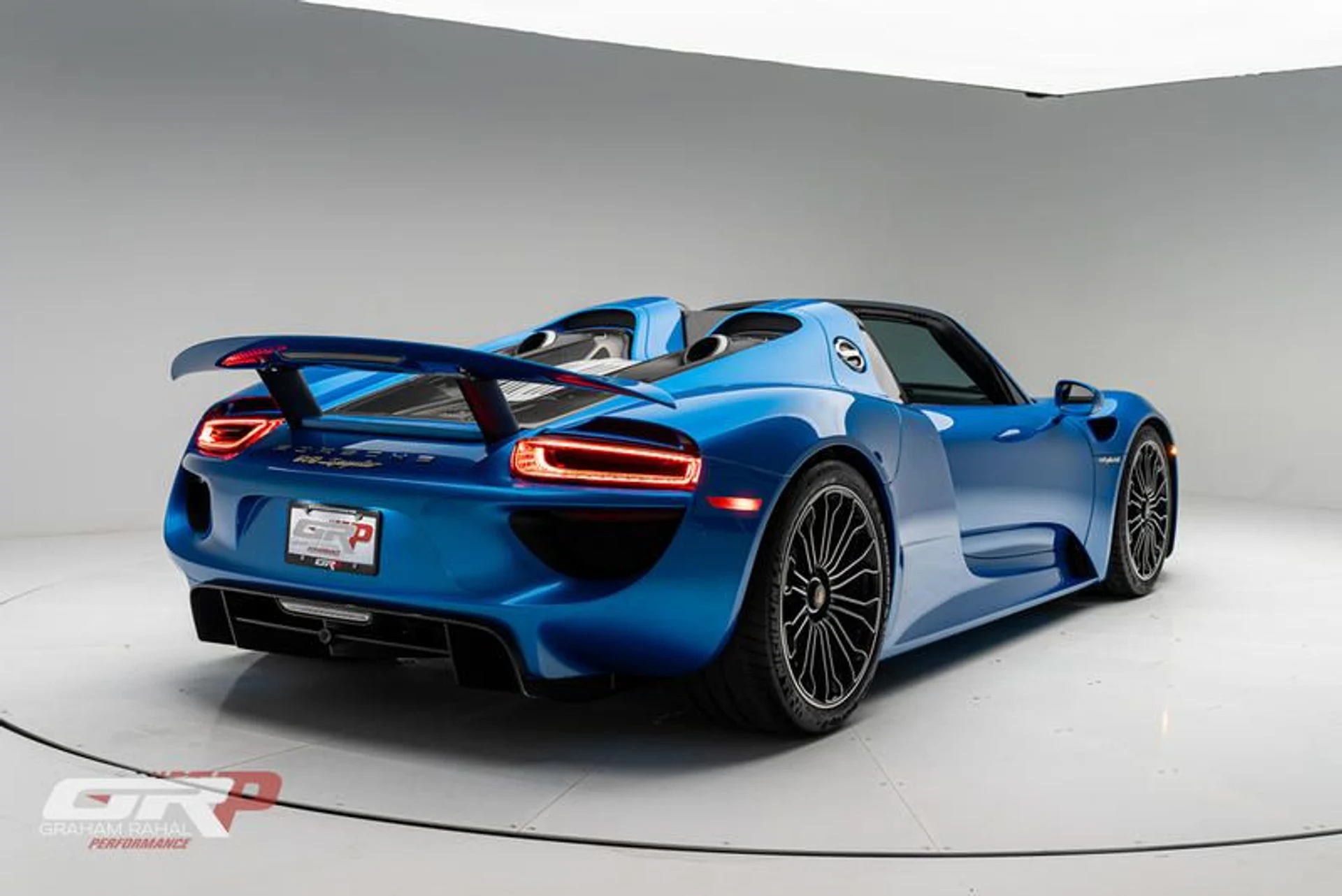 mph011_2033655772_24_AAF_103_87_C3_4_FD_4_80_C3_F640_EF_8_AE_38_D_d7e3c5fca3