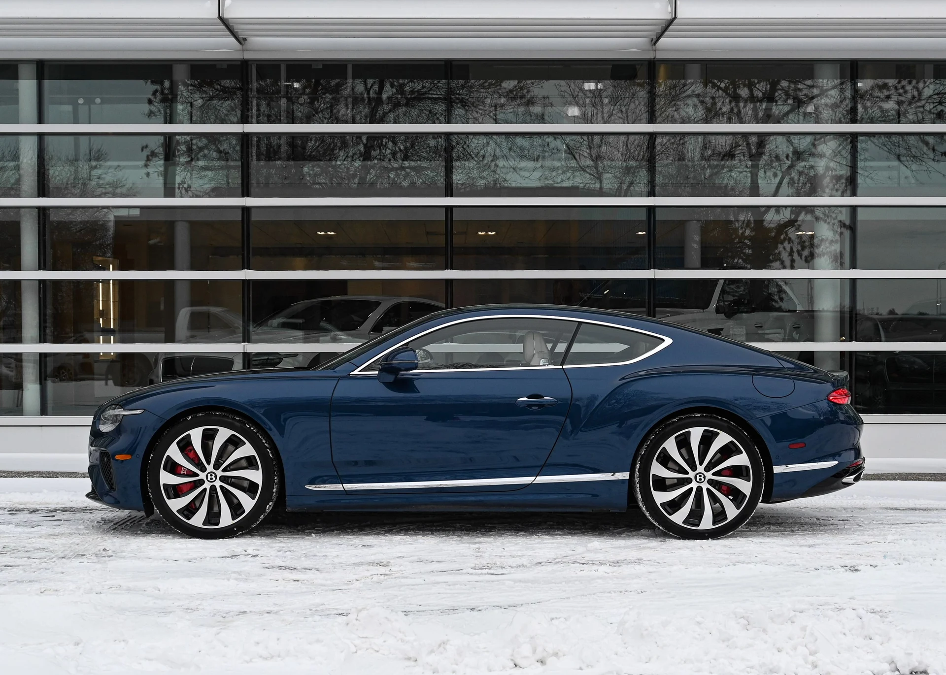 mph011_2043882967_48ebd07d_e487_4292_bc7e_90b8c1730df6_698c52e412