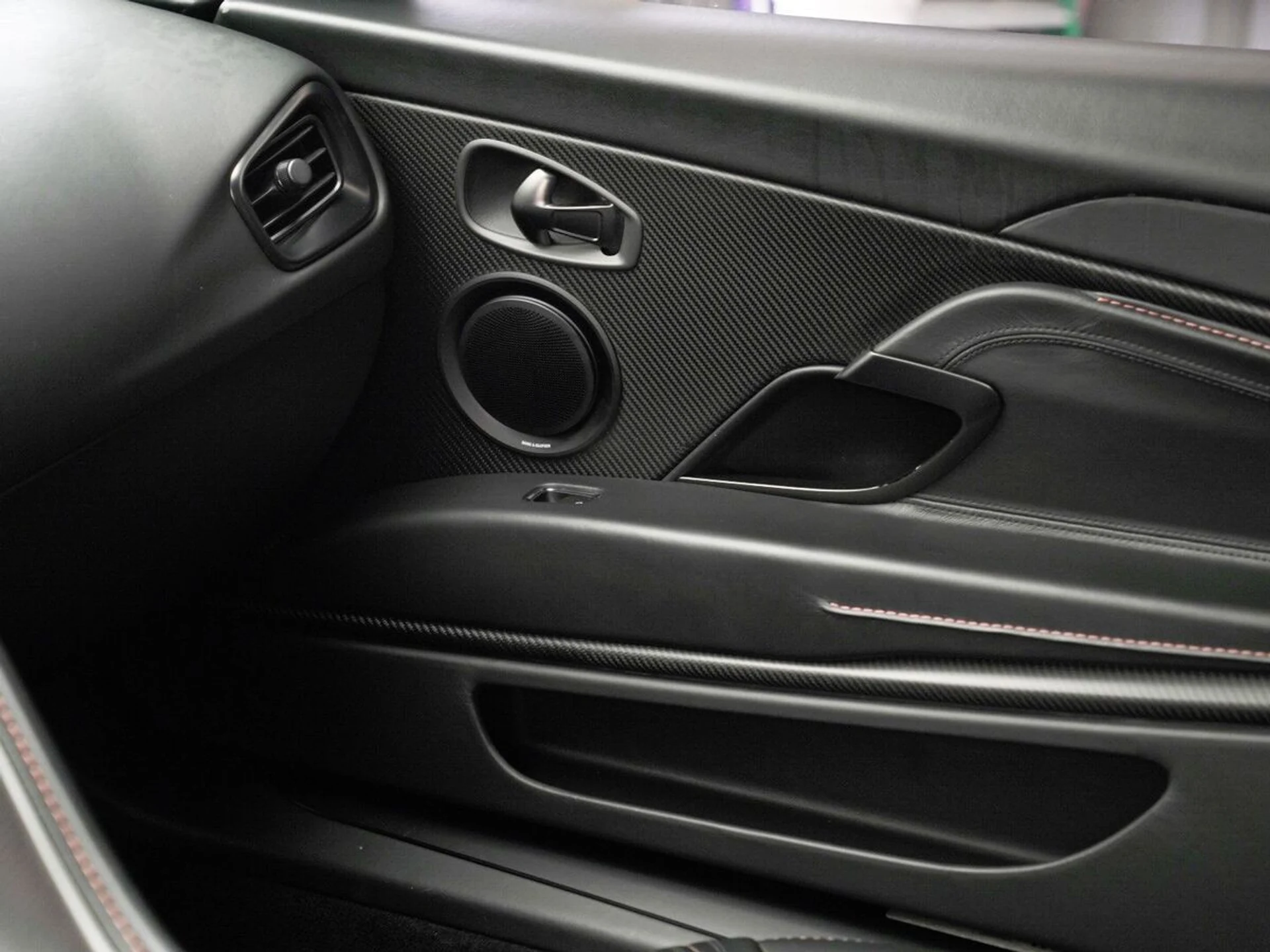 mph011_2053667834_dbrsyn72hsp6x9oyb4jrjug8hdlo_7dd82f7cbe