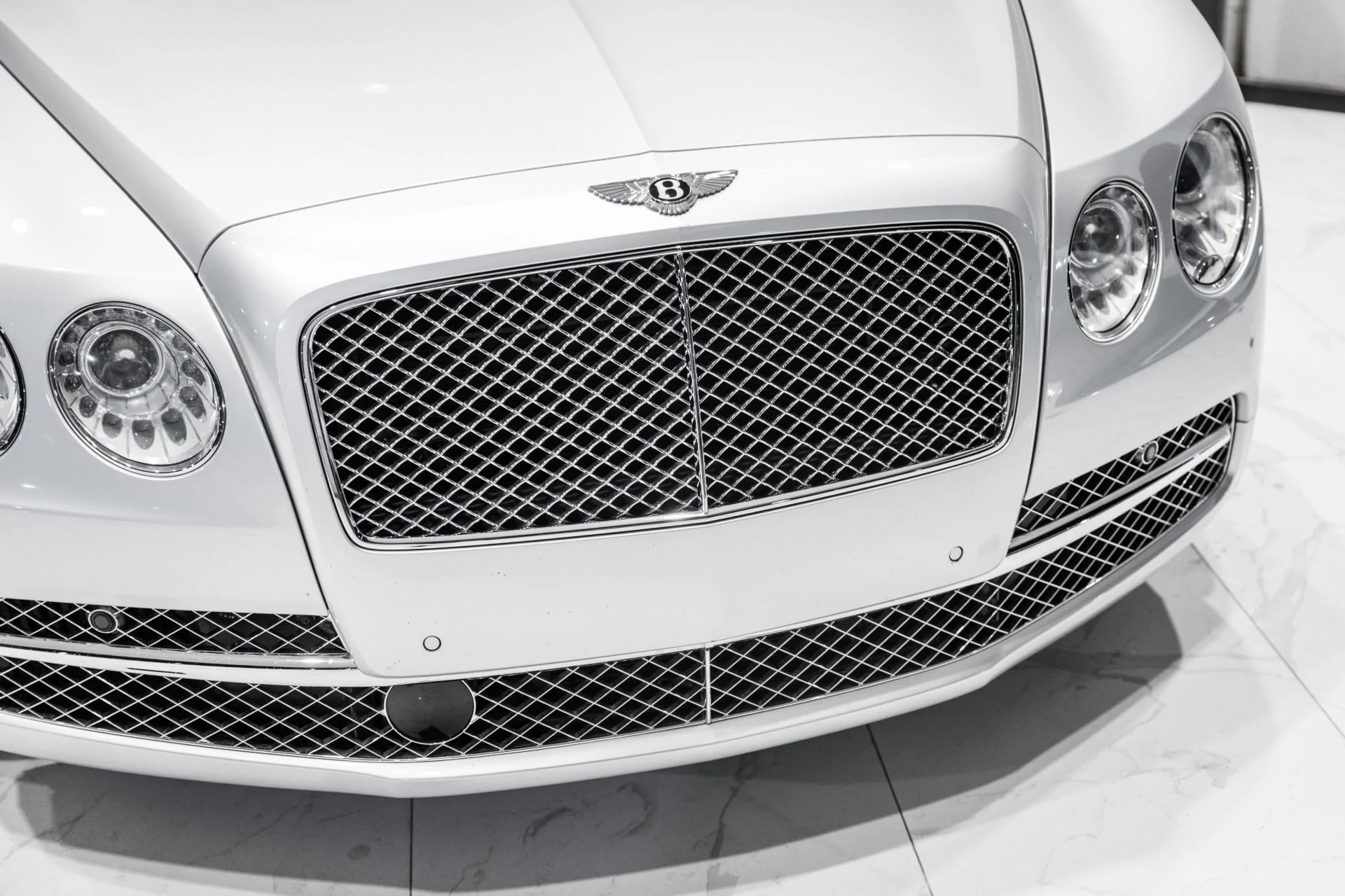 mph011_2067589286_Used_2014_Bentley_Flying_Spur_1764428362_46042ca524