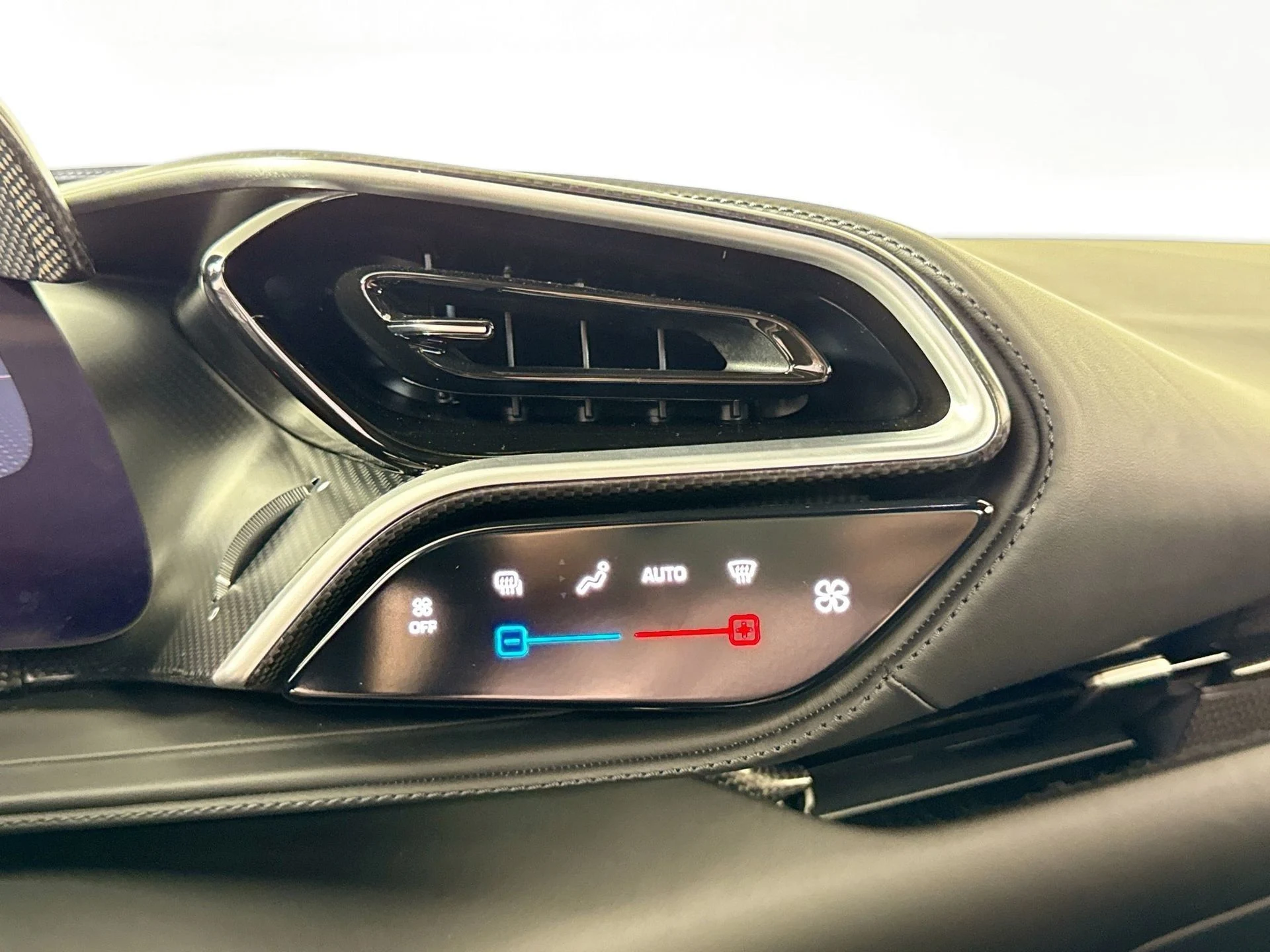 mph011_2067772791_8dac2275edef4b4345fd61353eb16828_95d248b3a4