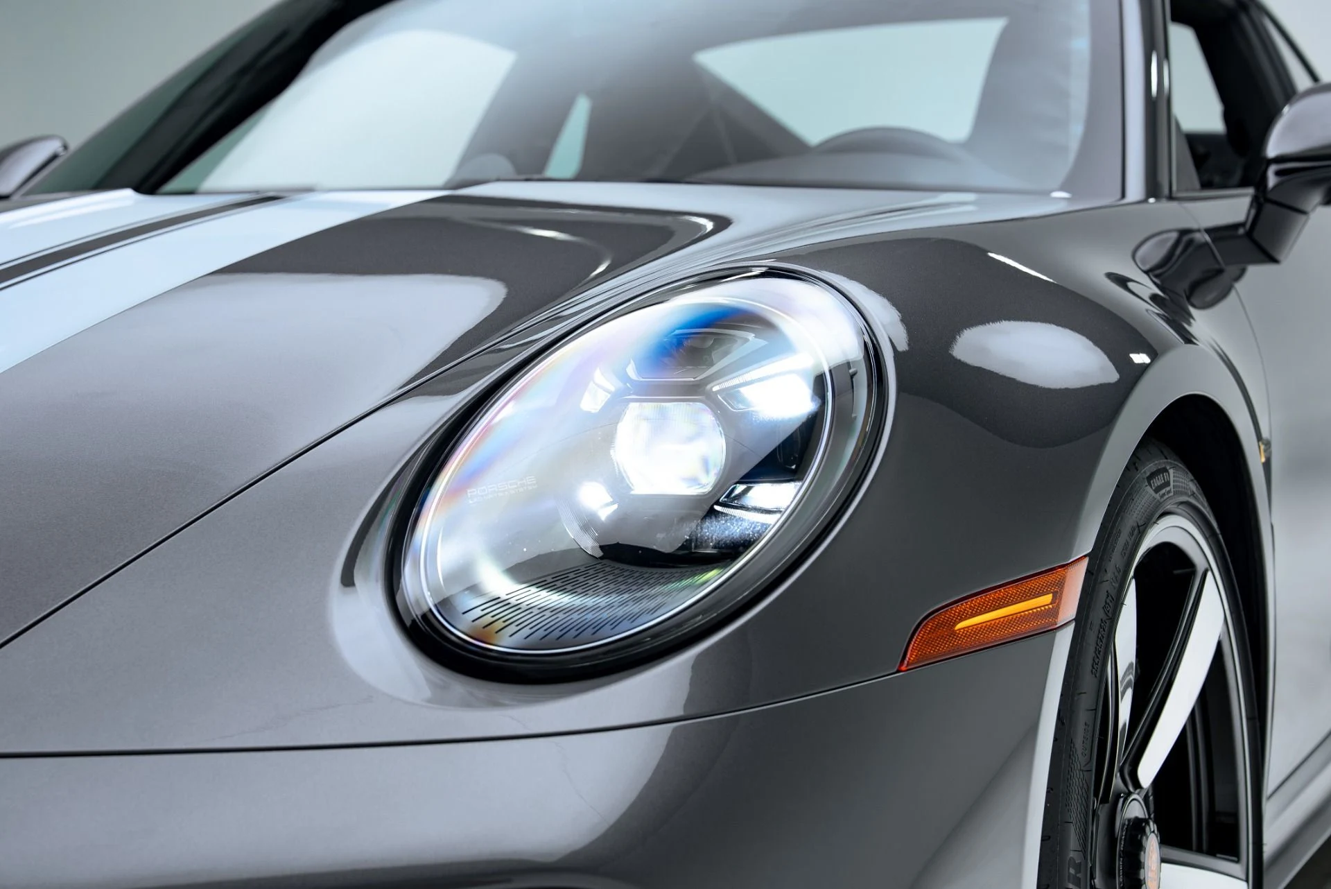 mph011_2068824160_Used_2023_Porsche_911_Sport_Classic_1776441930_faeb79b75b