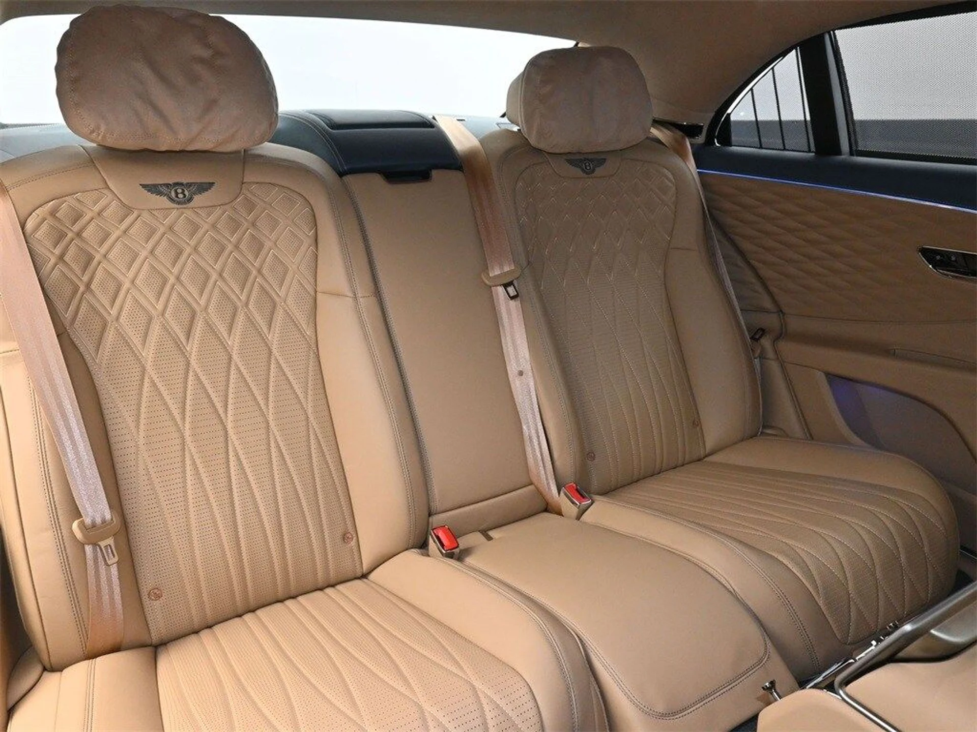 mph011_206934664_3fde1b5e93be52d159dead6ceaa15eefx_2b541a2c93