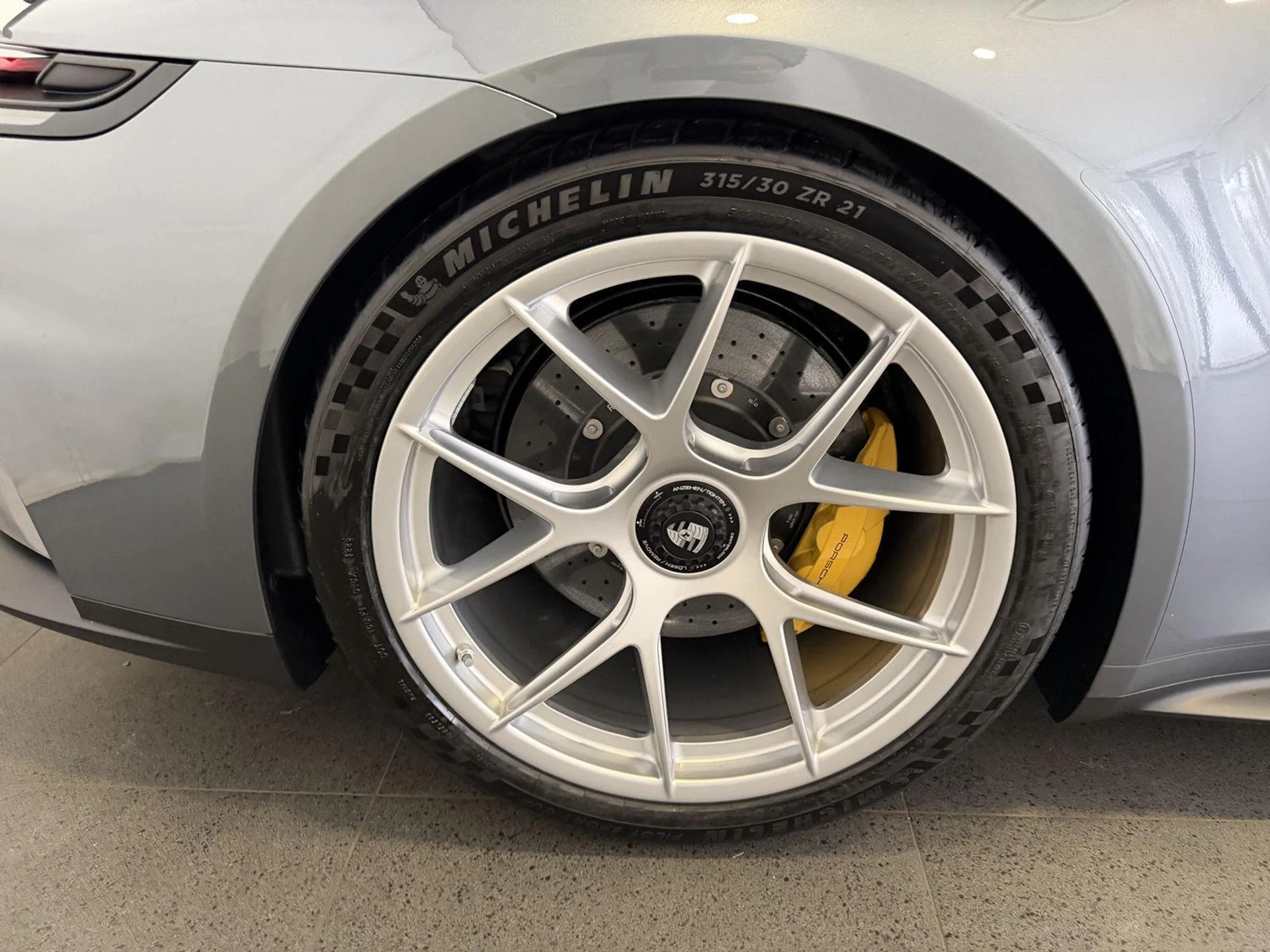 mph011_2072440596_f866539e75f86a124be5ebf4c4510170x_407c6c7b6a