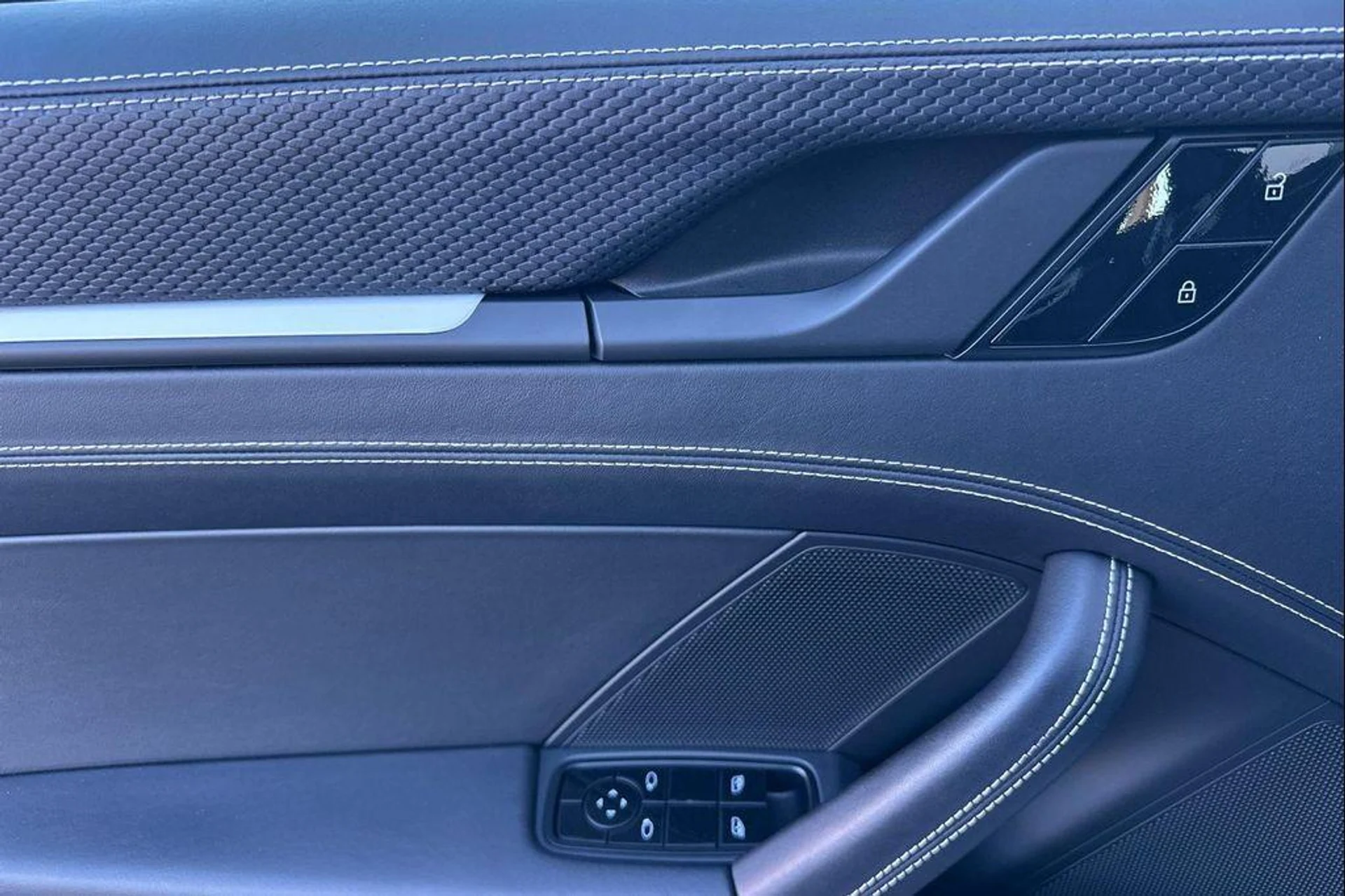 mph011_2074790053_J9d_BU_8_Y2_Qiz_Ws_Oid_N1_Rle_DDAL_Jo_b51b9f9afc