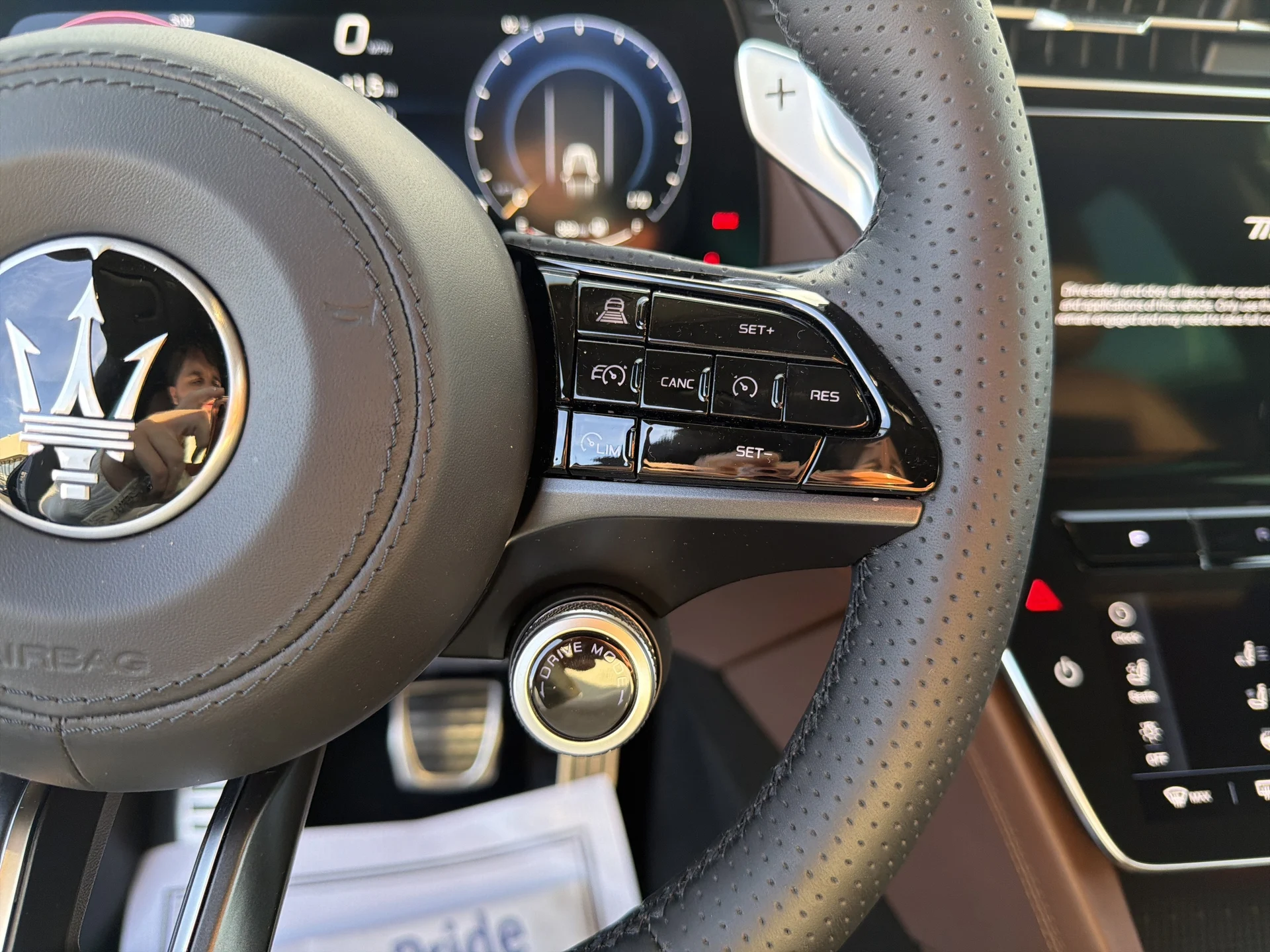 mph011_2076540453_12_63575fe3df