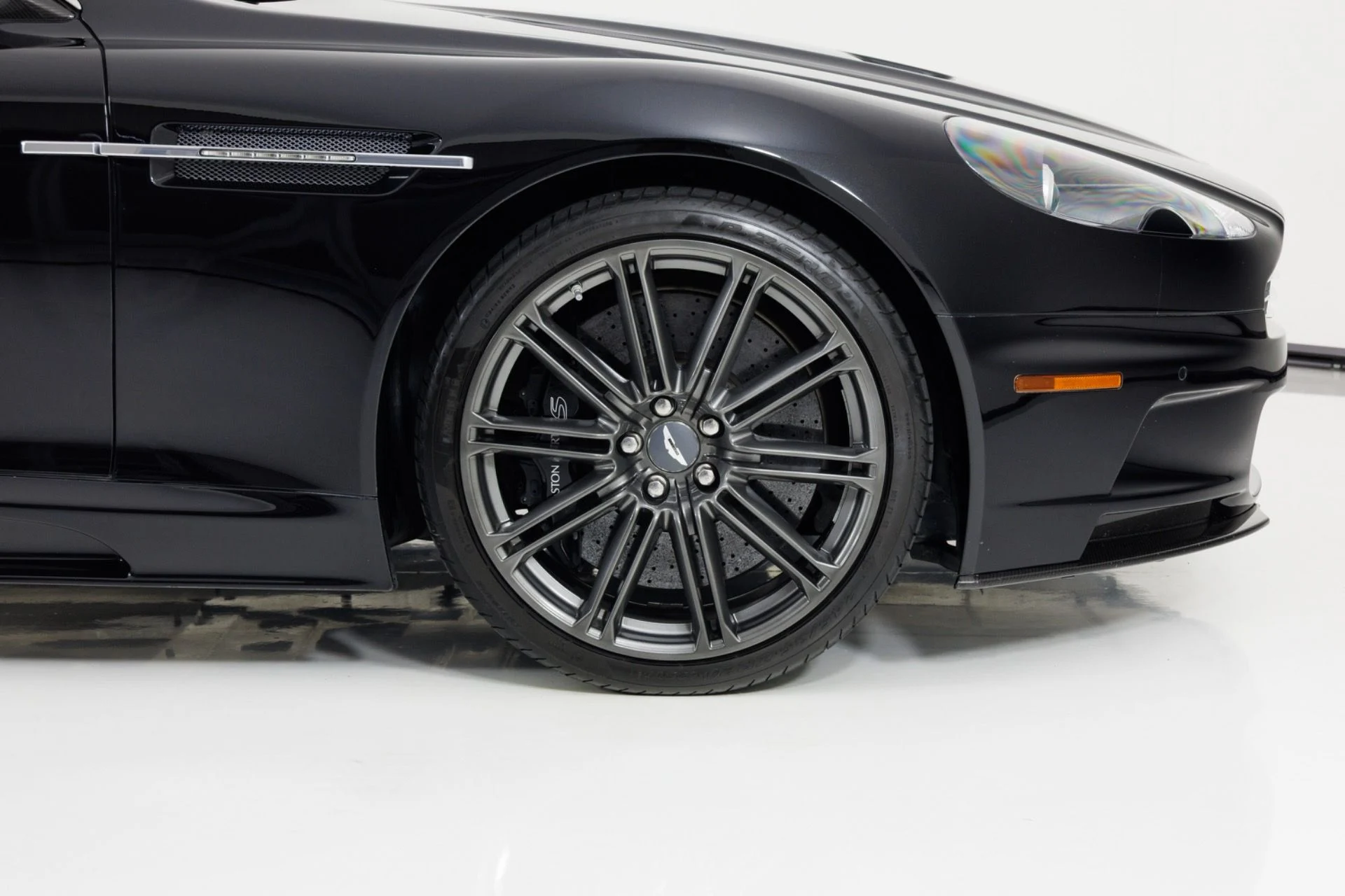 mph011_2079419282_Used_2009_Aston_Martin_DBS_V12_Manual_1785525187_e2d05e94c1