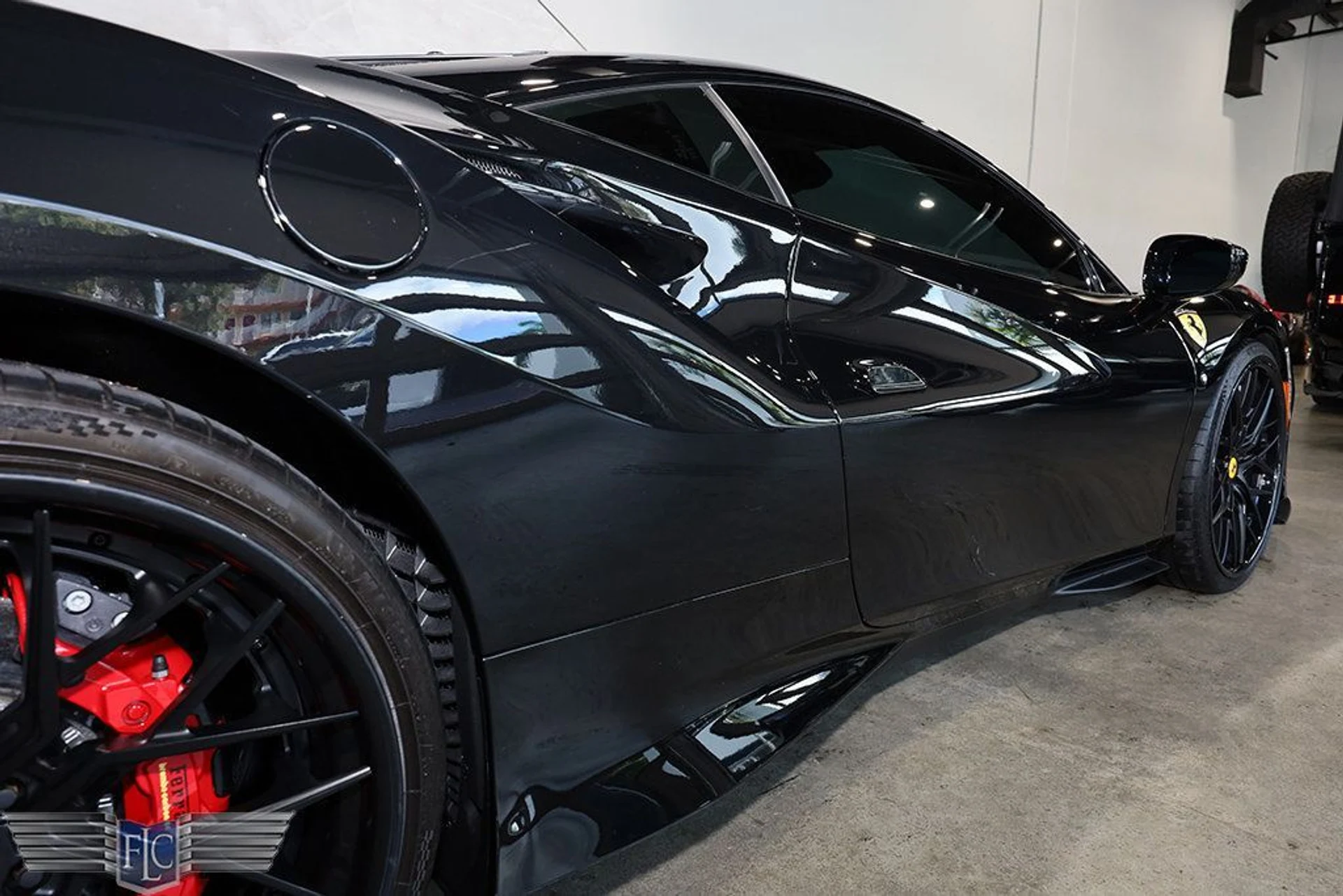 mph011_2082787967_used_2020_ferrari_f8_tributo_coupe_9689_22960423_12_1024_6a951d1718