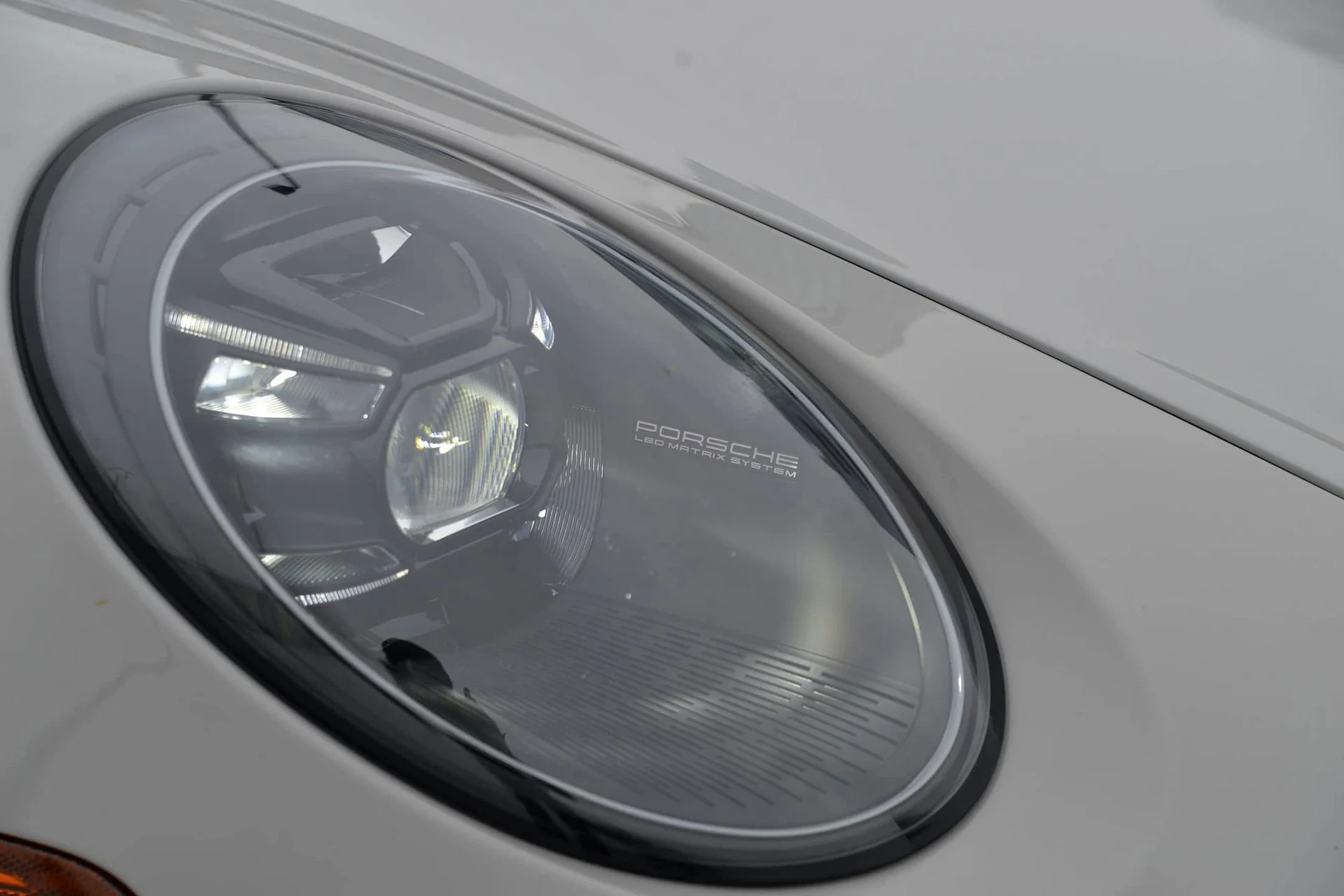 mph011_2083094218_779efded962f8784693c929819d5a068x_bc1f801b04