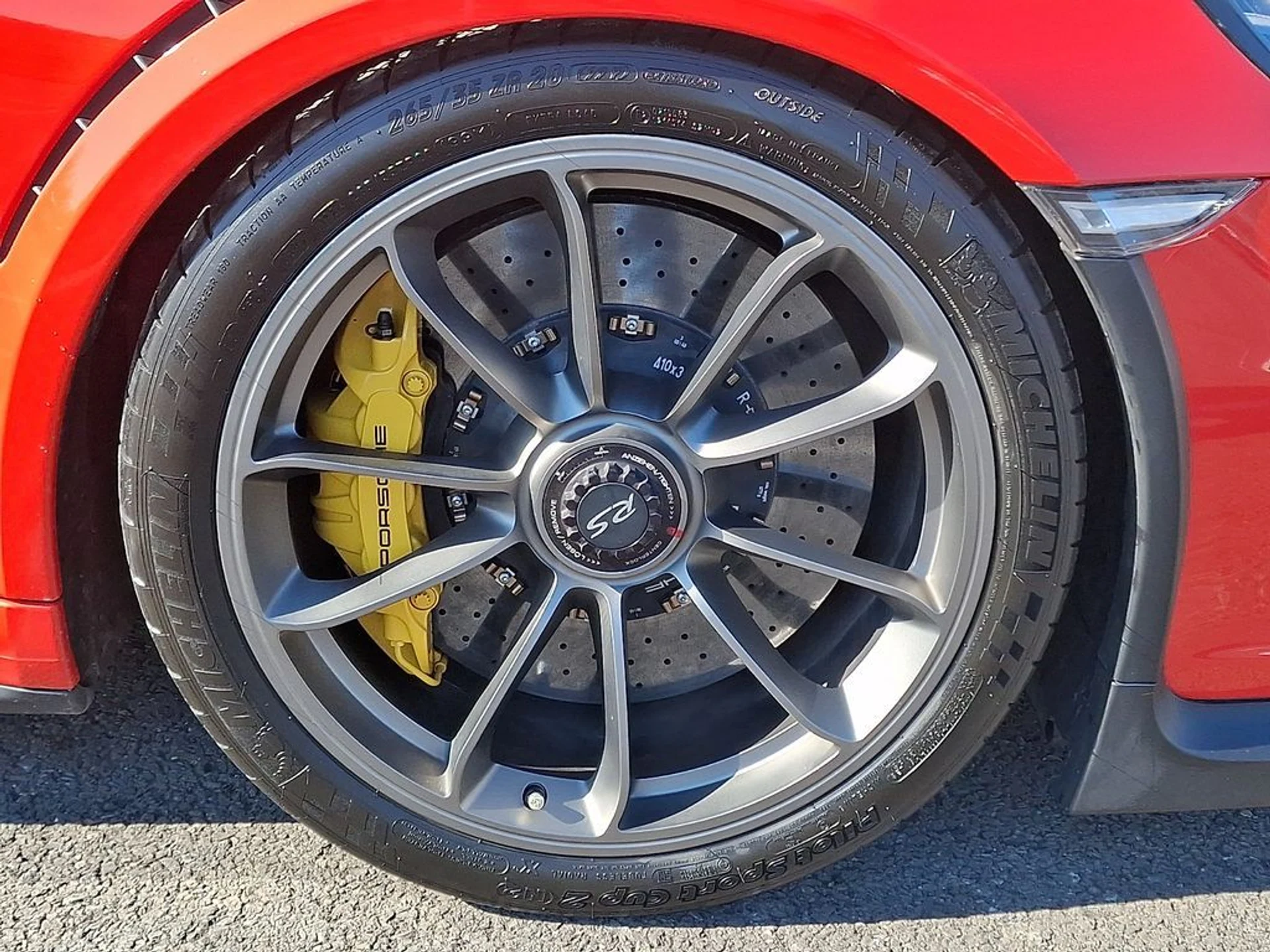 mph011_209022950_db03d95147160981117dd4a6bea30d26x_e7784a13ec