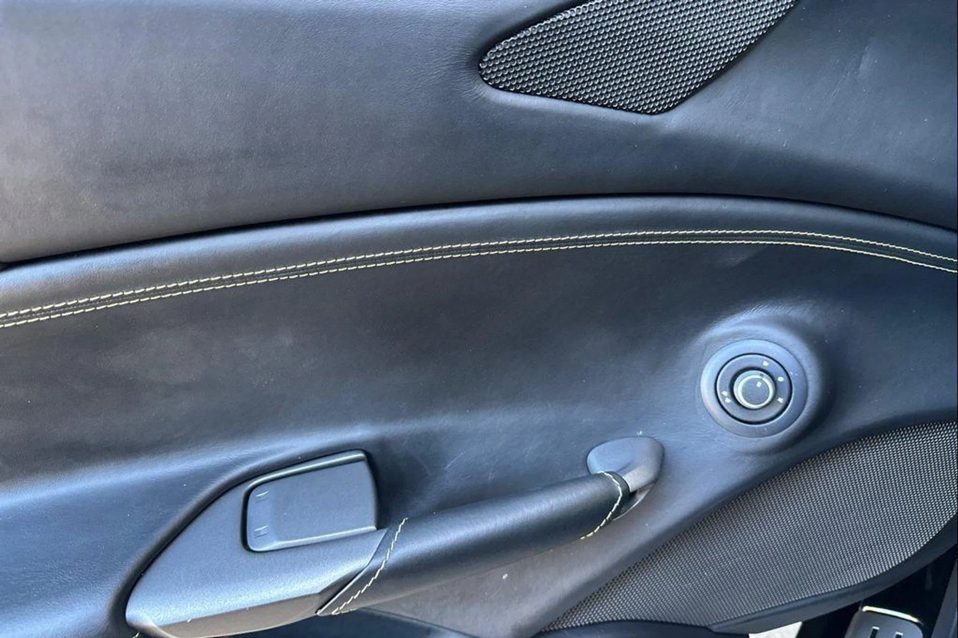 mph011_2090715627_Ti_Wieg2_Y8e_Jt3_Qbym_Ly_YO_Kp_R1_Q_f6e741abaf