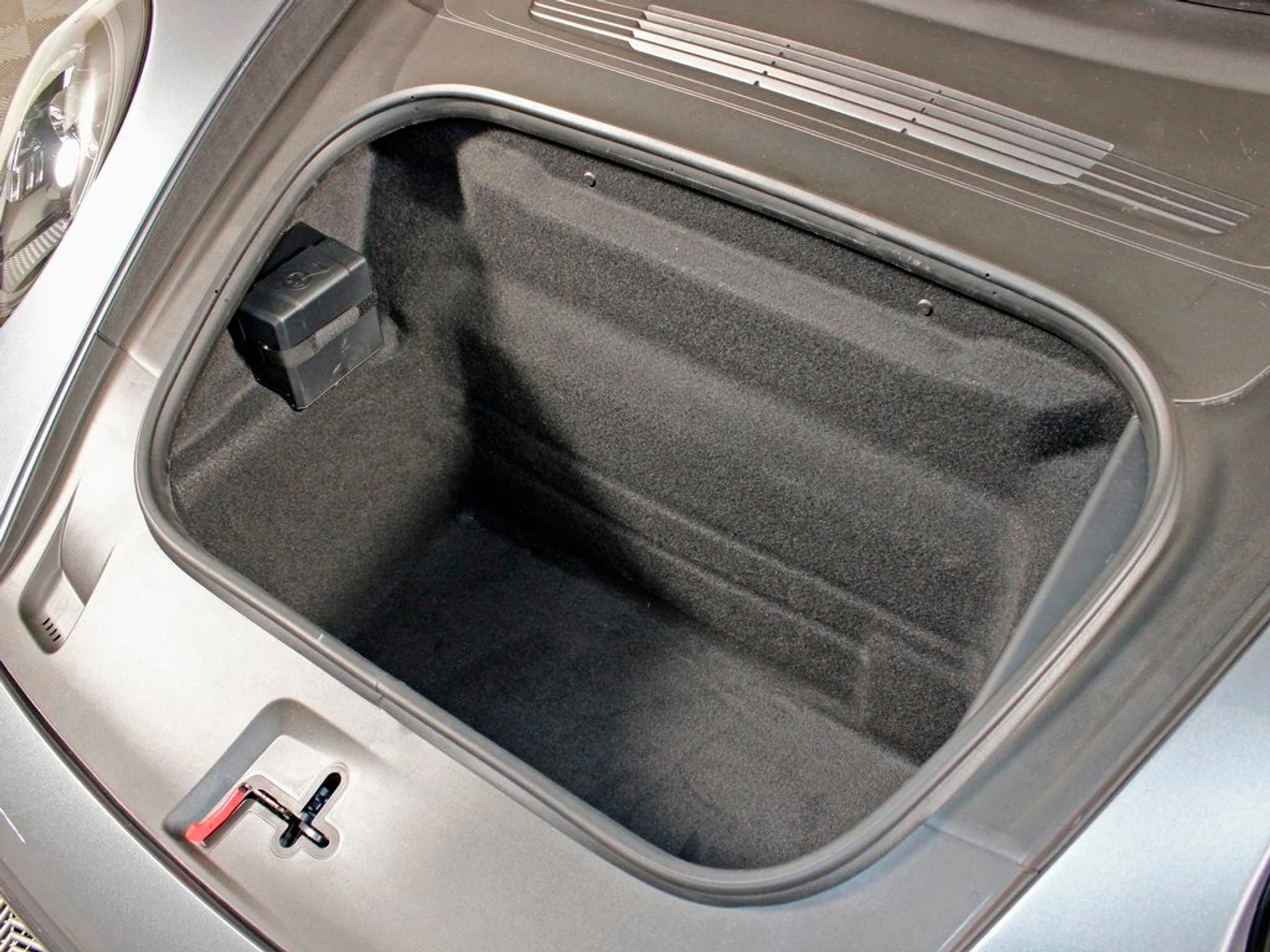 mph011_2102468717_12_90df254a85