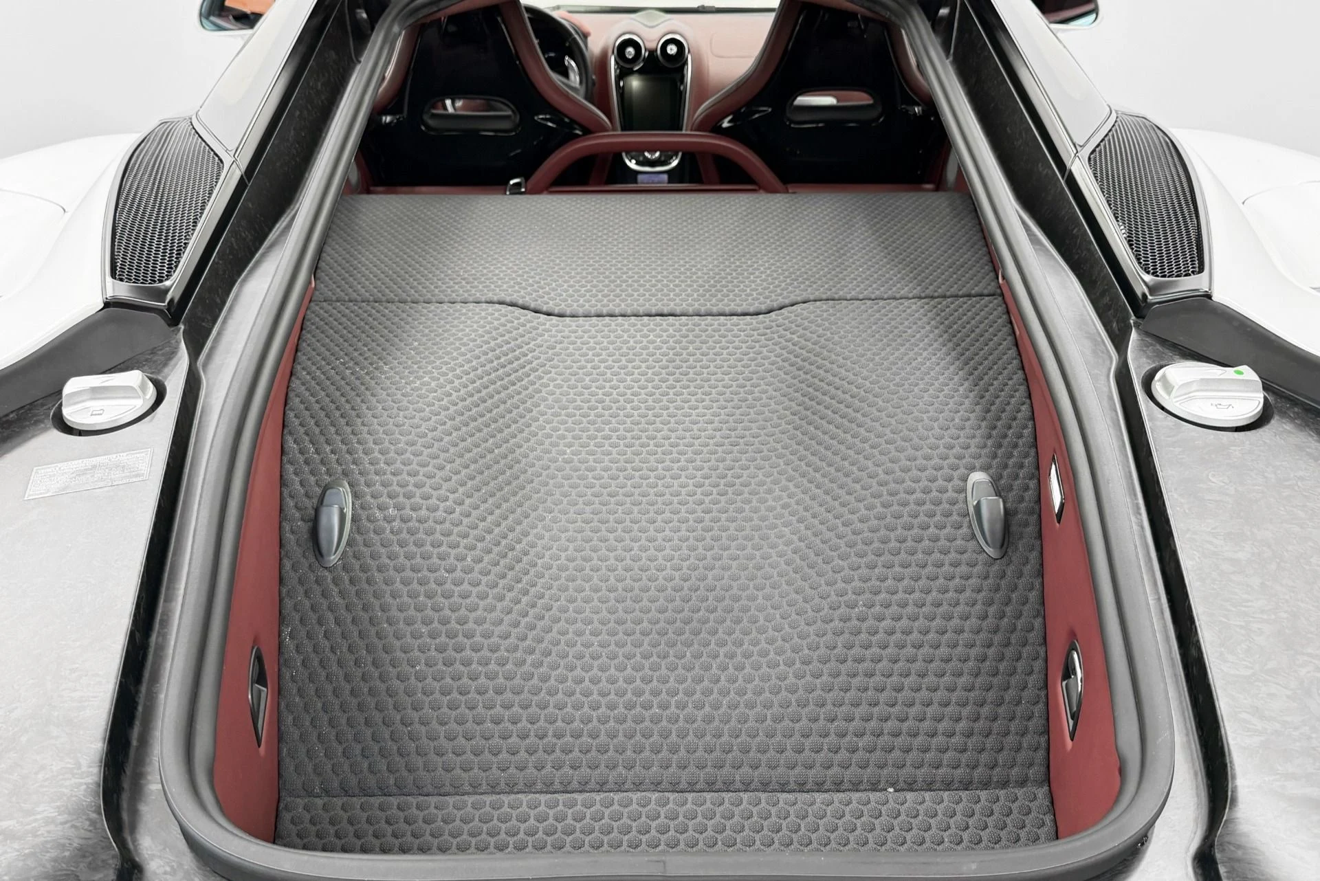 mph011_2111477551_Used_2021_Mc_Laren_GT_Leather_and_Alcantara_Interior_Bowers_and_Wilkins_Audio_1785172366_90d28814b7