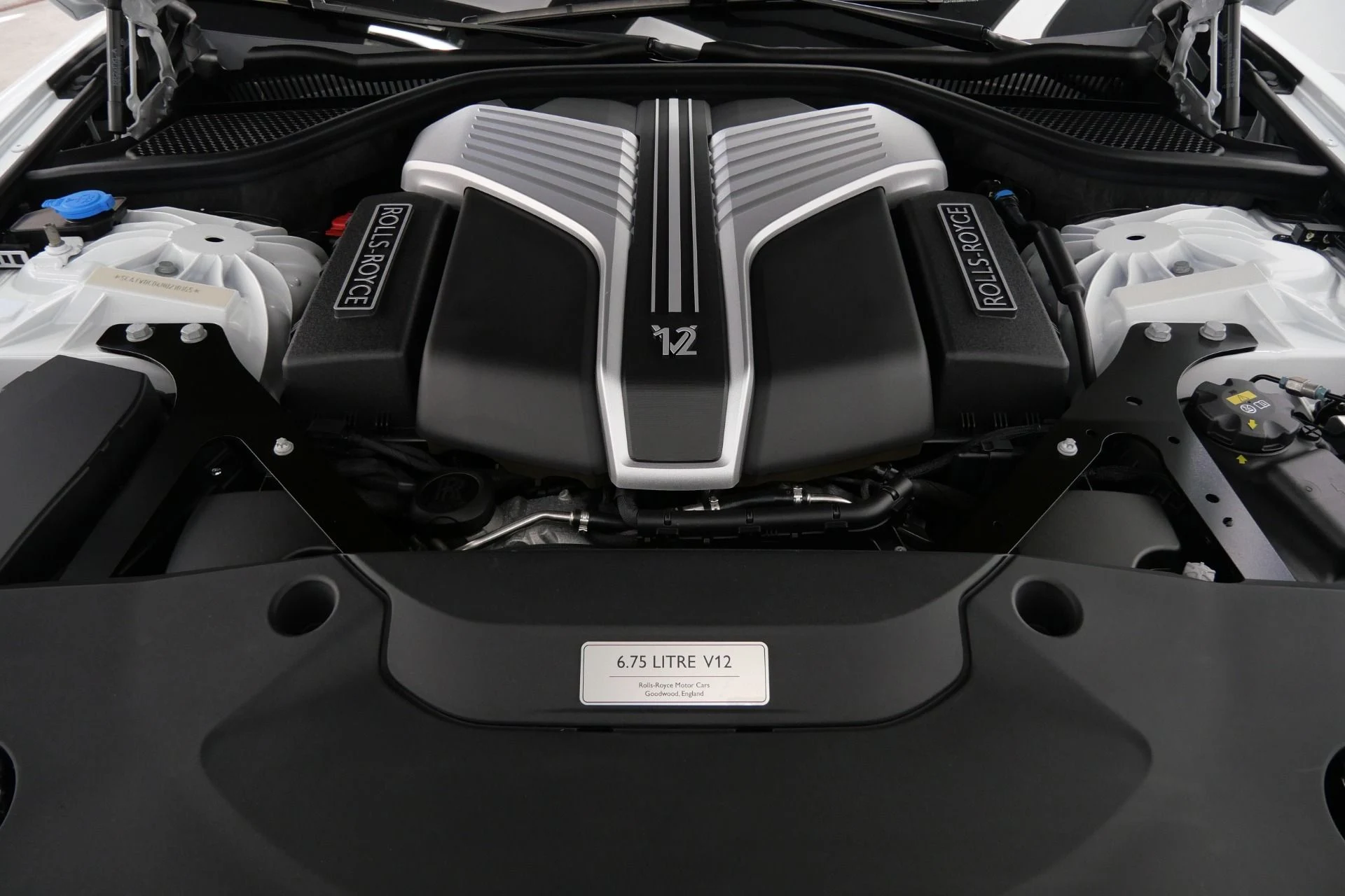 mph011_2123116572_Used_2022_Rolls_Royce_Ghost_Low_Miles_The_Ghost_Package_Bespoke_Audio_1780333071_0e8494d015