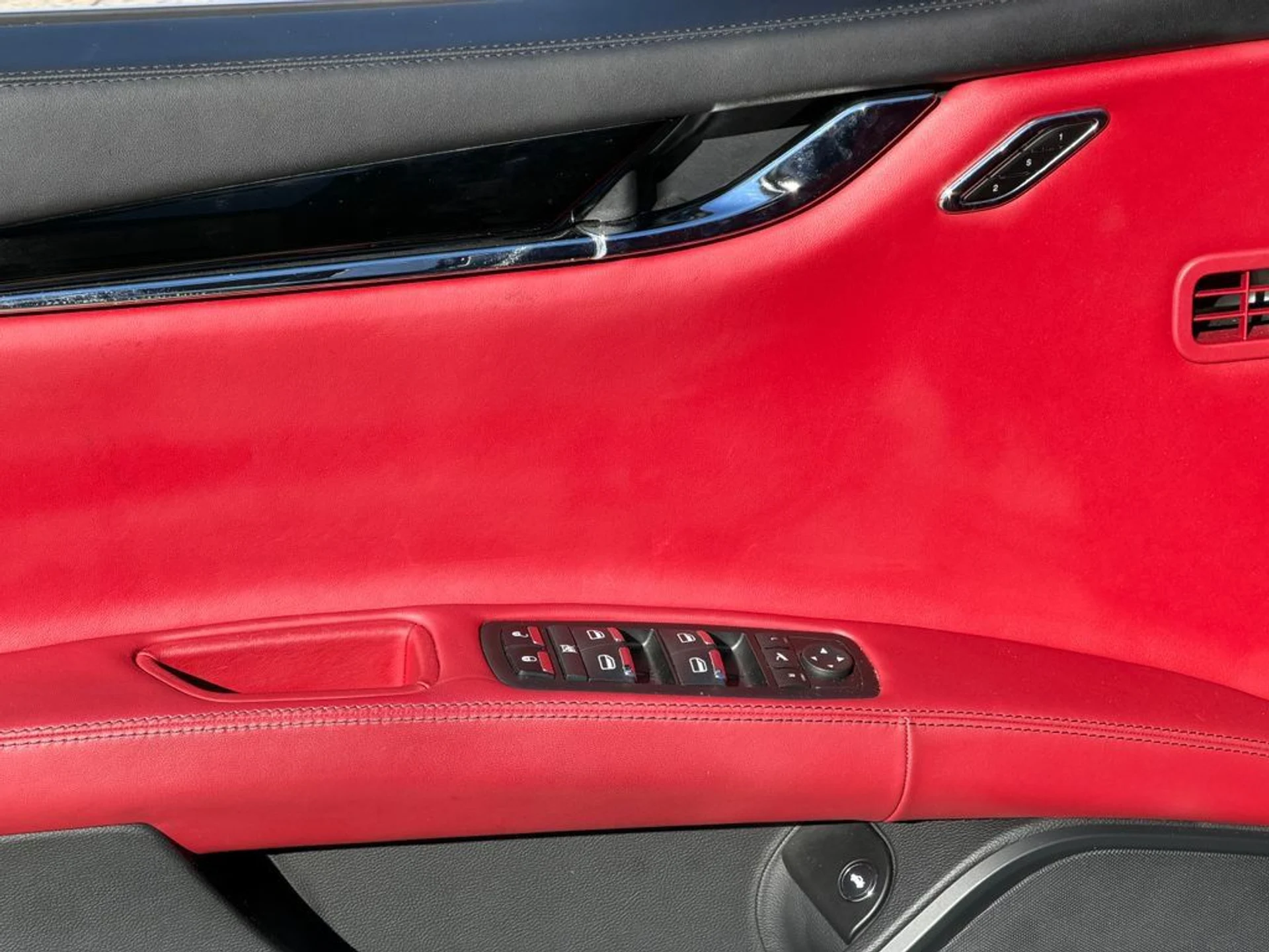 mph011_2128320396_e28e3e3debca46f9a7686a4ea24bba87_1dca078bf4