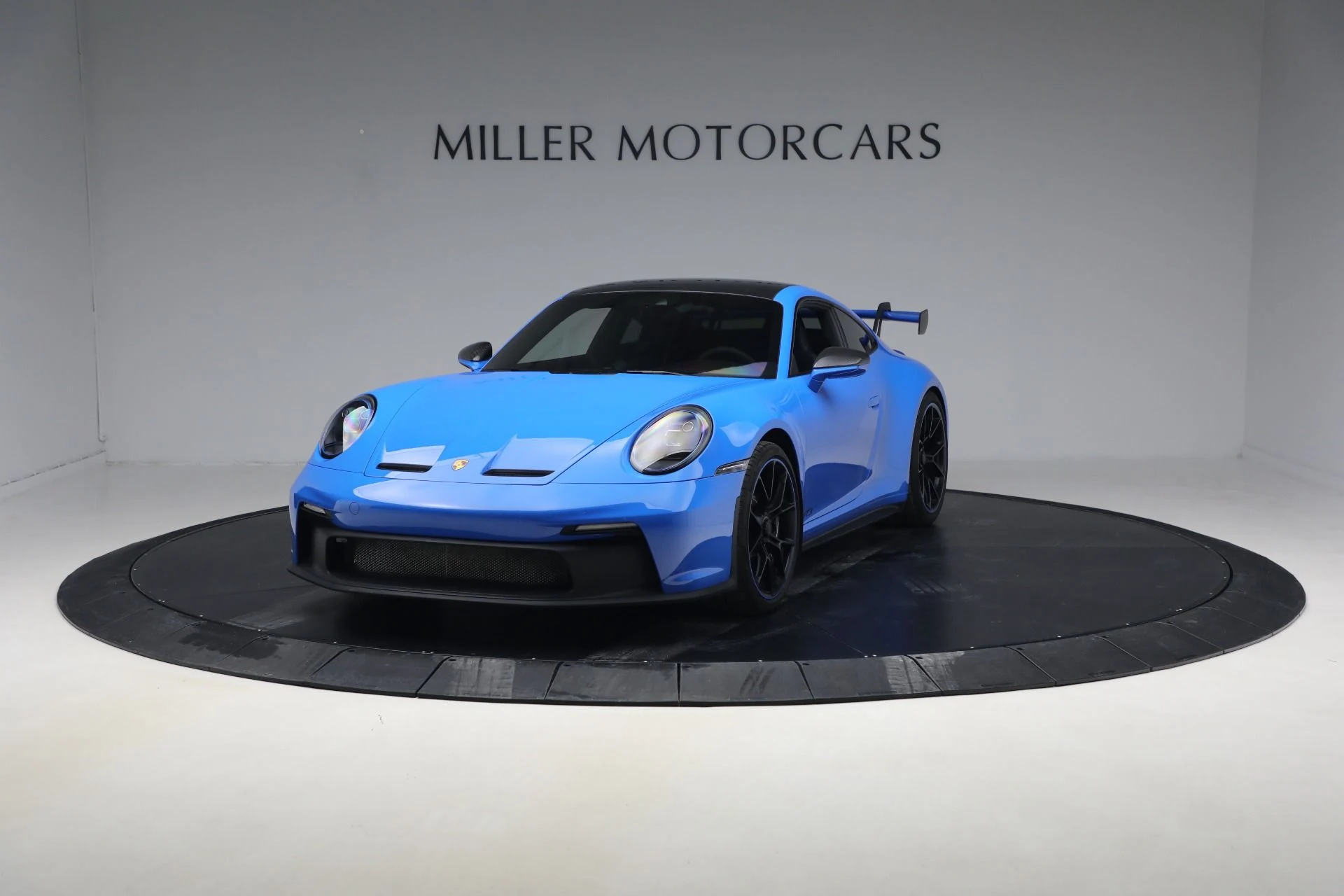mph011_2128503218_Used_2023_Porsche_911_GT_3_1770130904_fb0c9e37ad