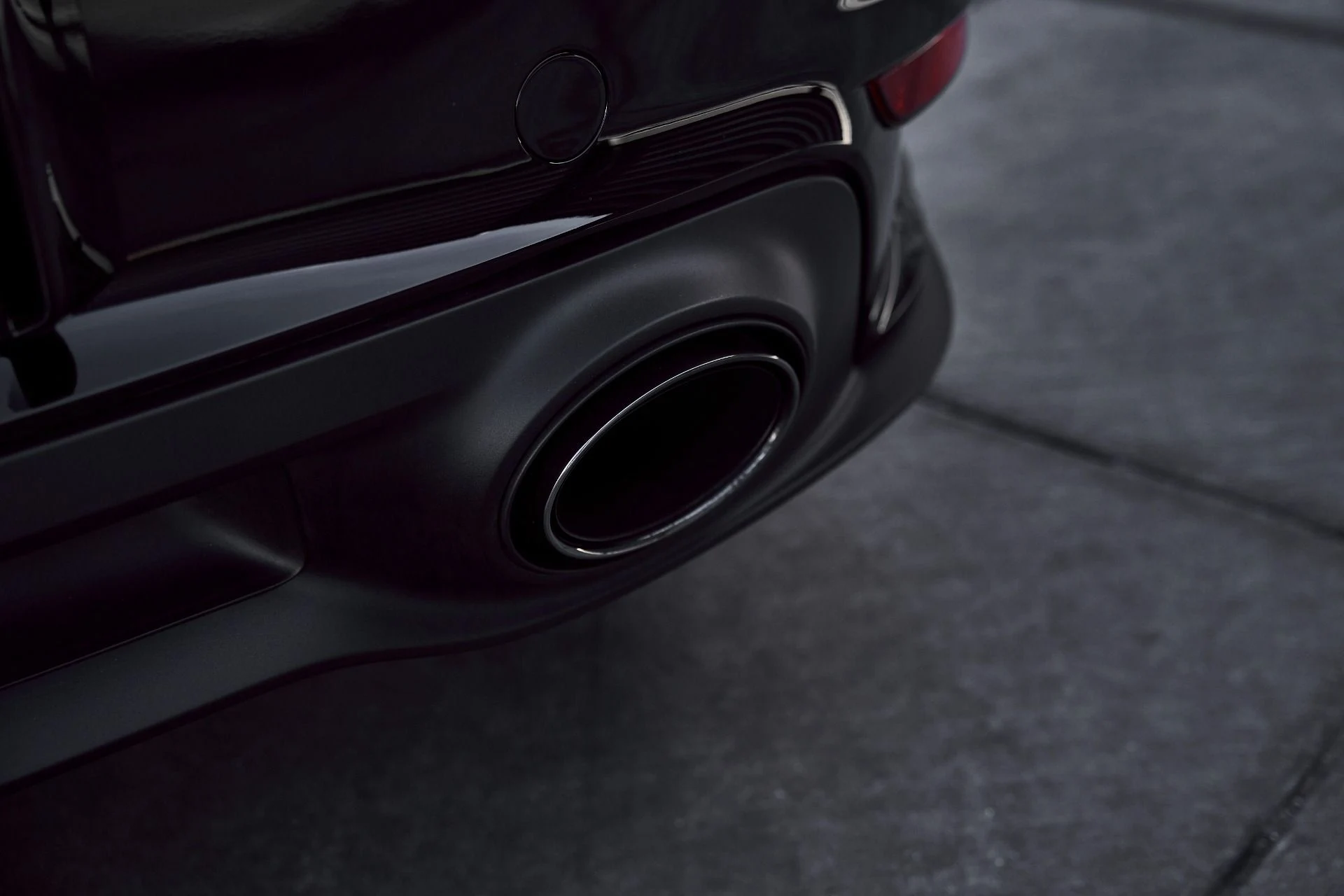 mph011_21304092_Used_2022_Porsche_911_Turbo_S_1773939881_5ebe629967