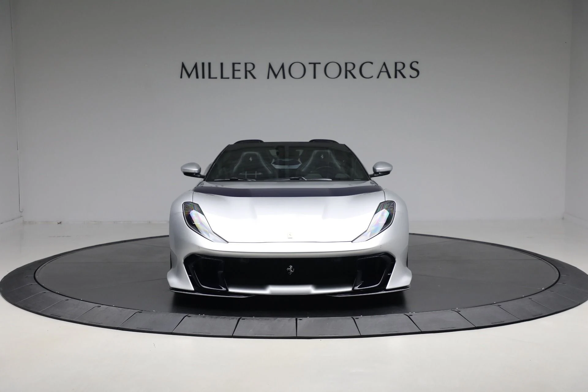 mph011_2134469712_Used_2024_Ferrari_812_Competizione_A_1765398640_2e1f19a830