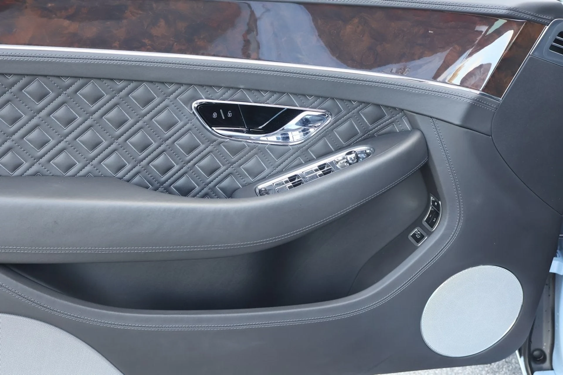 mph011_2134558816_12_1a309b5291