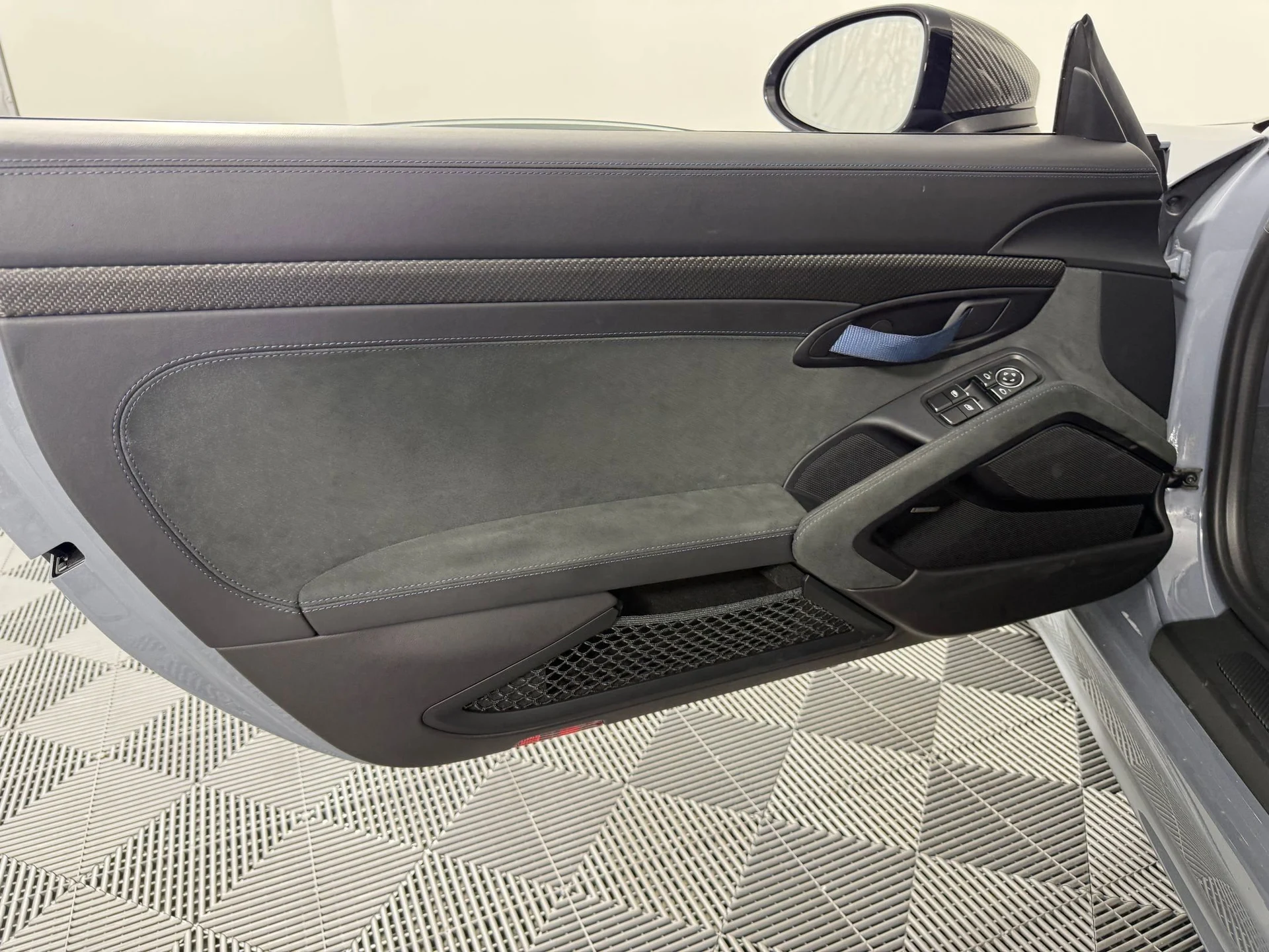 mph011_2135037758_9edf672bfc608191fa658c85c0dd92afx_3a5699bc7c