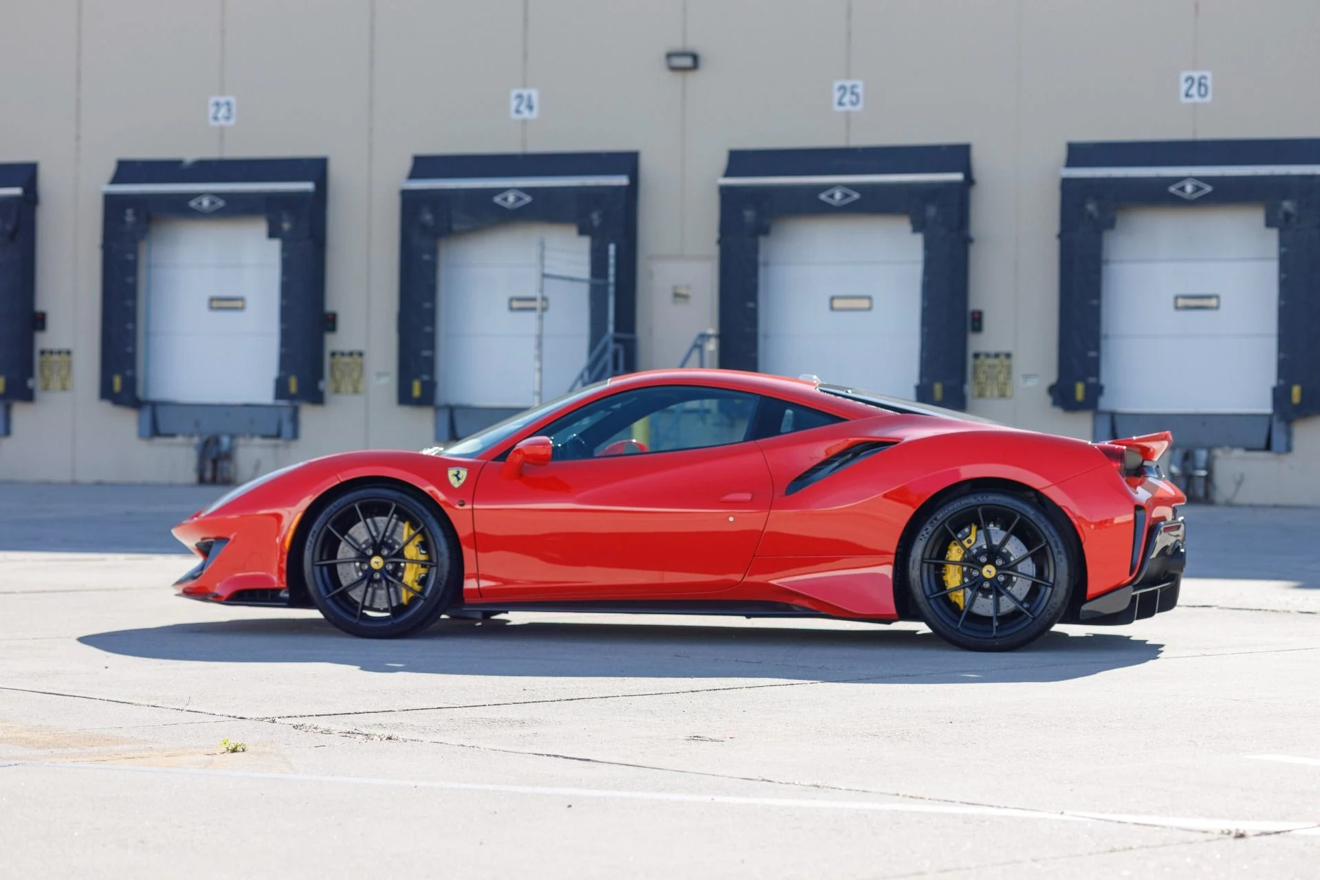 mph011_2138340942_Used_2020_Ferrari_488_Pista_1765914948_51fd02120a