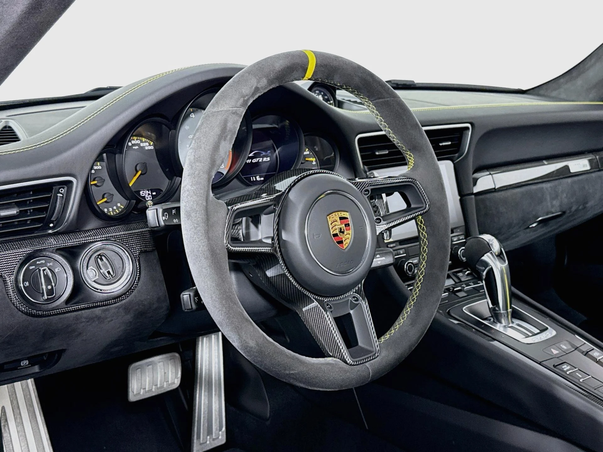 mph011_2144959388_Used_2018_Porsche_911_GT_2_RS_1790873157_045cfa9194