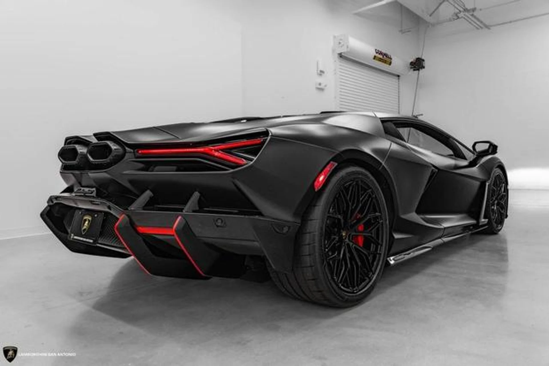 mph011_2145349483_zd_Y_Vvf_P1_J2_B4_Q_7y_G_Fk_B_Wfo_Ds_Q_ddb7df5416