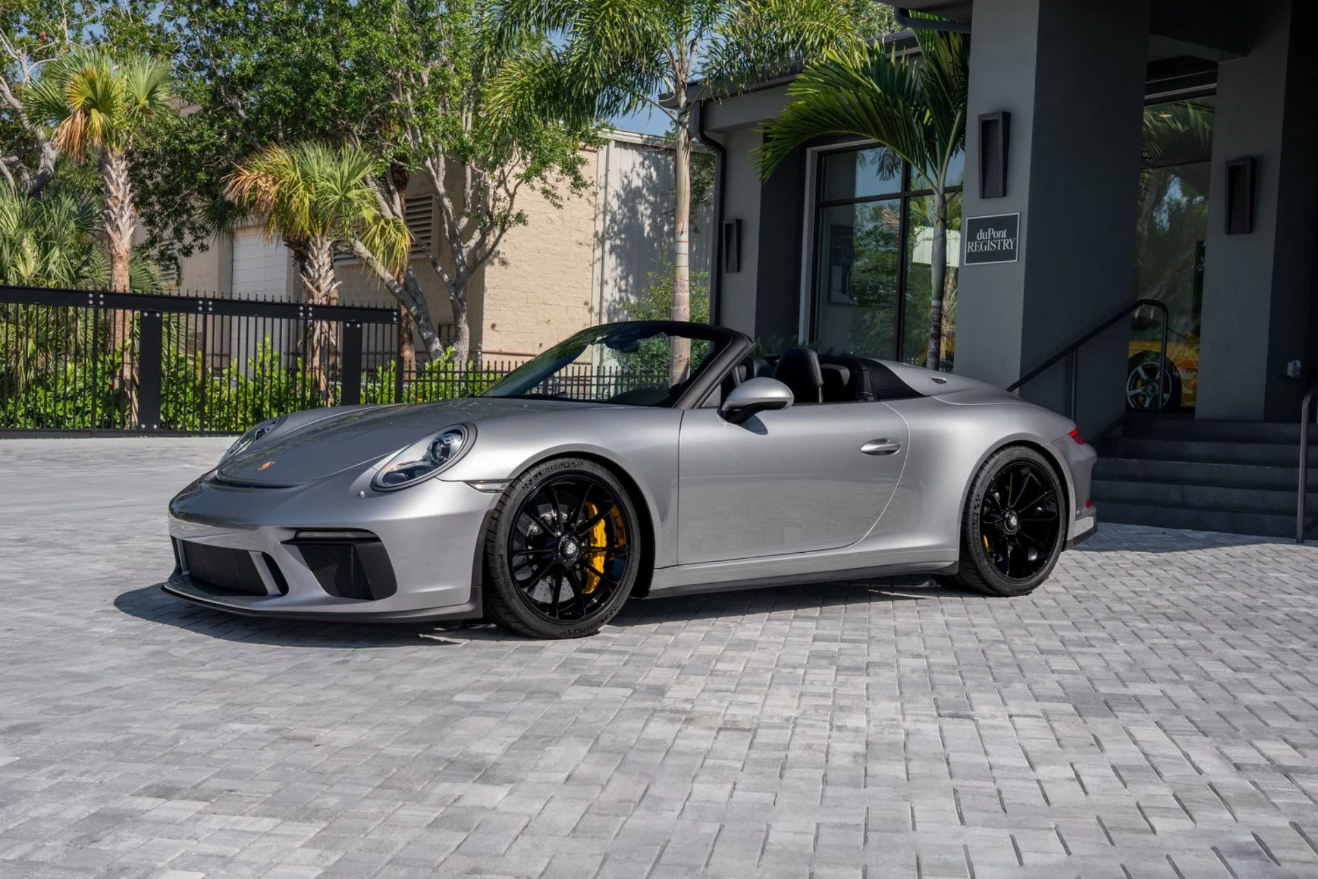 mph011_2149520130_Used_2019_Porsche_911_Speedster_1781046587_300ade50d8