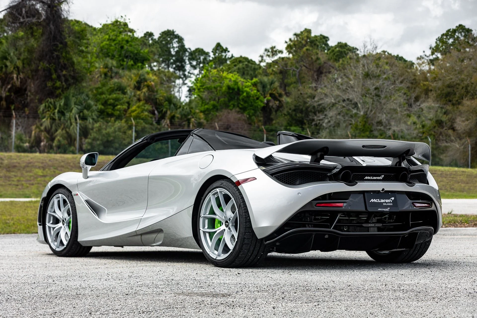 mph011_2153627944_20_p12_l_8f862a8e24