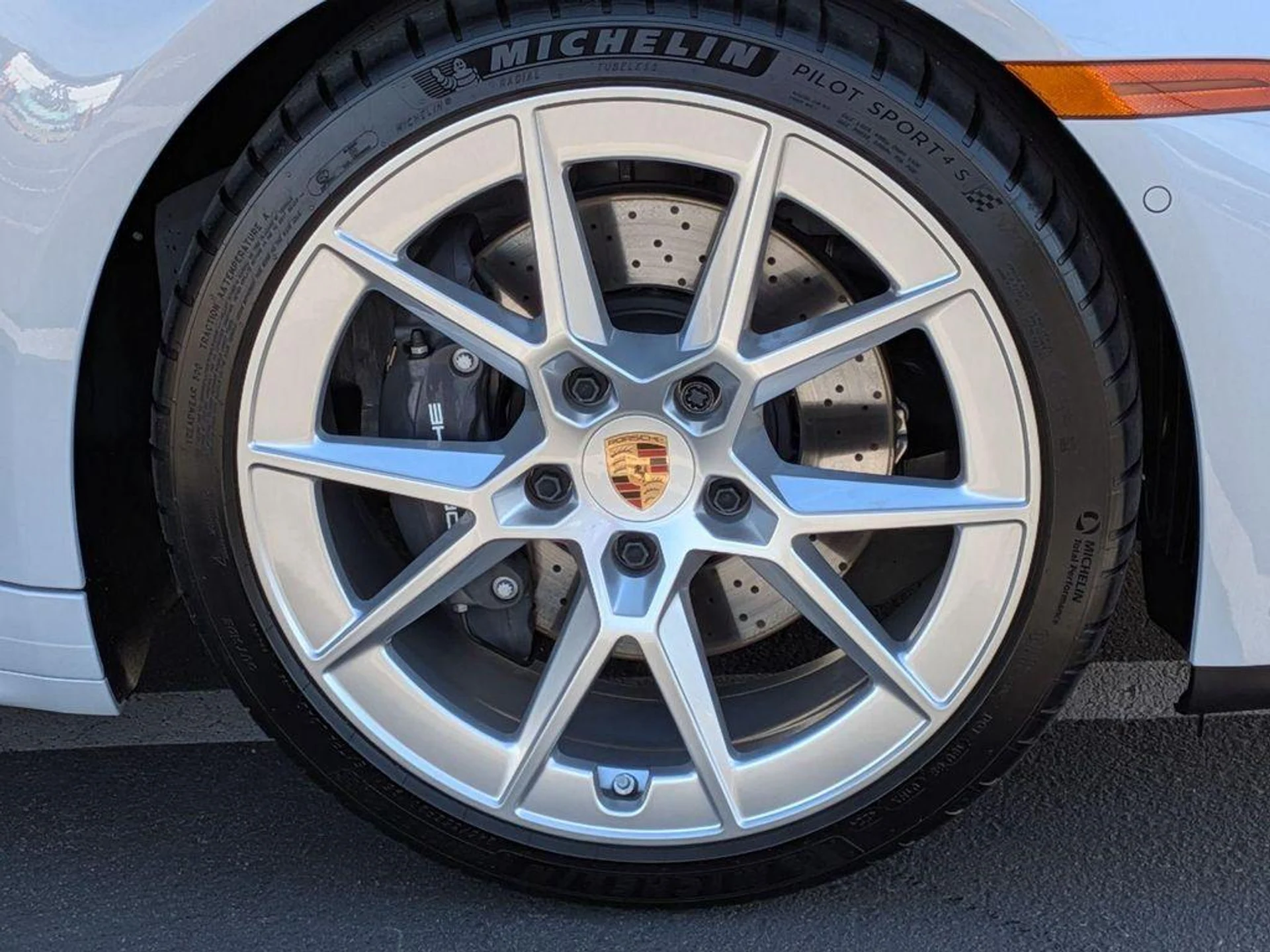 mph011_2157864260_a_Vko468zr8km_D_Gf_AKP_0lypr92g_Q_0023acf16a