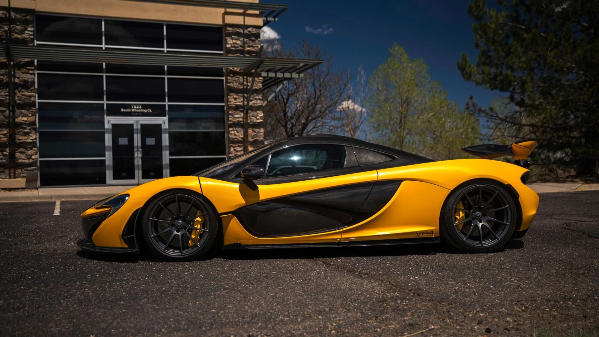mph011_2158587868_Used_2013_Mc_Laren_P1_Coupe_1779235079_2193d754ac