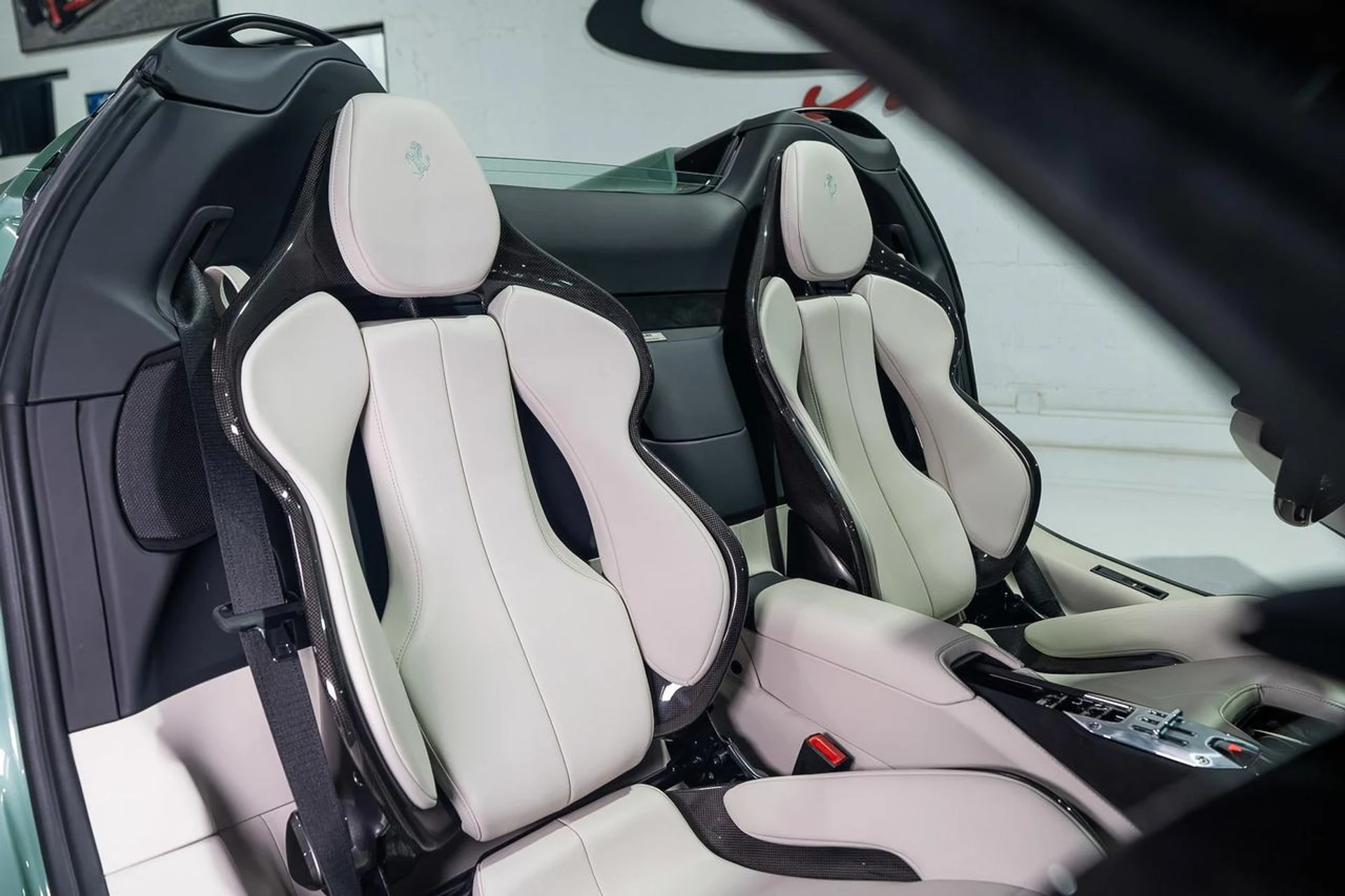 mph011_2168679625_64d7b5bd05bf78976bdebbb06dbb6a33_369b44784a