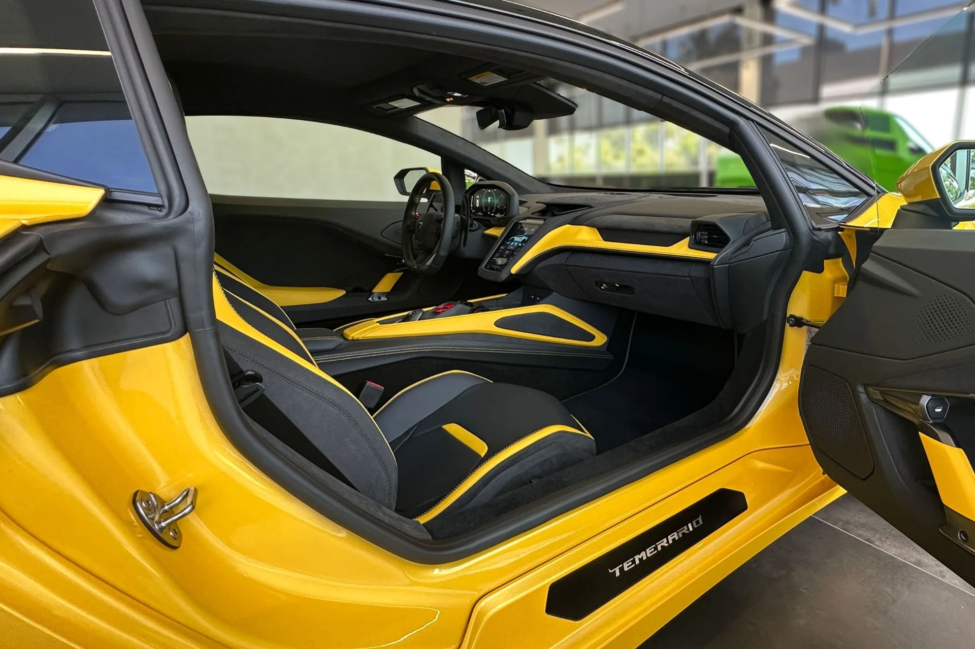 mph011_2173379839_New_2026_Lamborghini_Temerario_1789130502_686c8269e6
