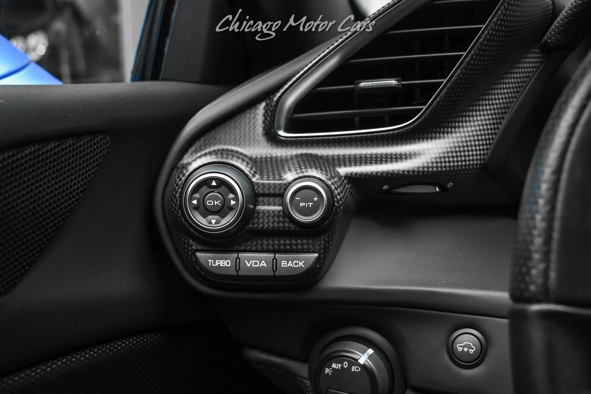 mph011_2175835238_12831_p12_l_d24e0b0957