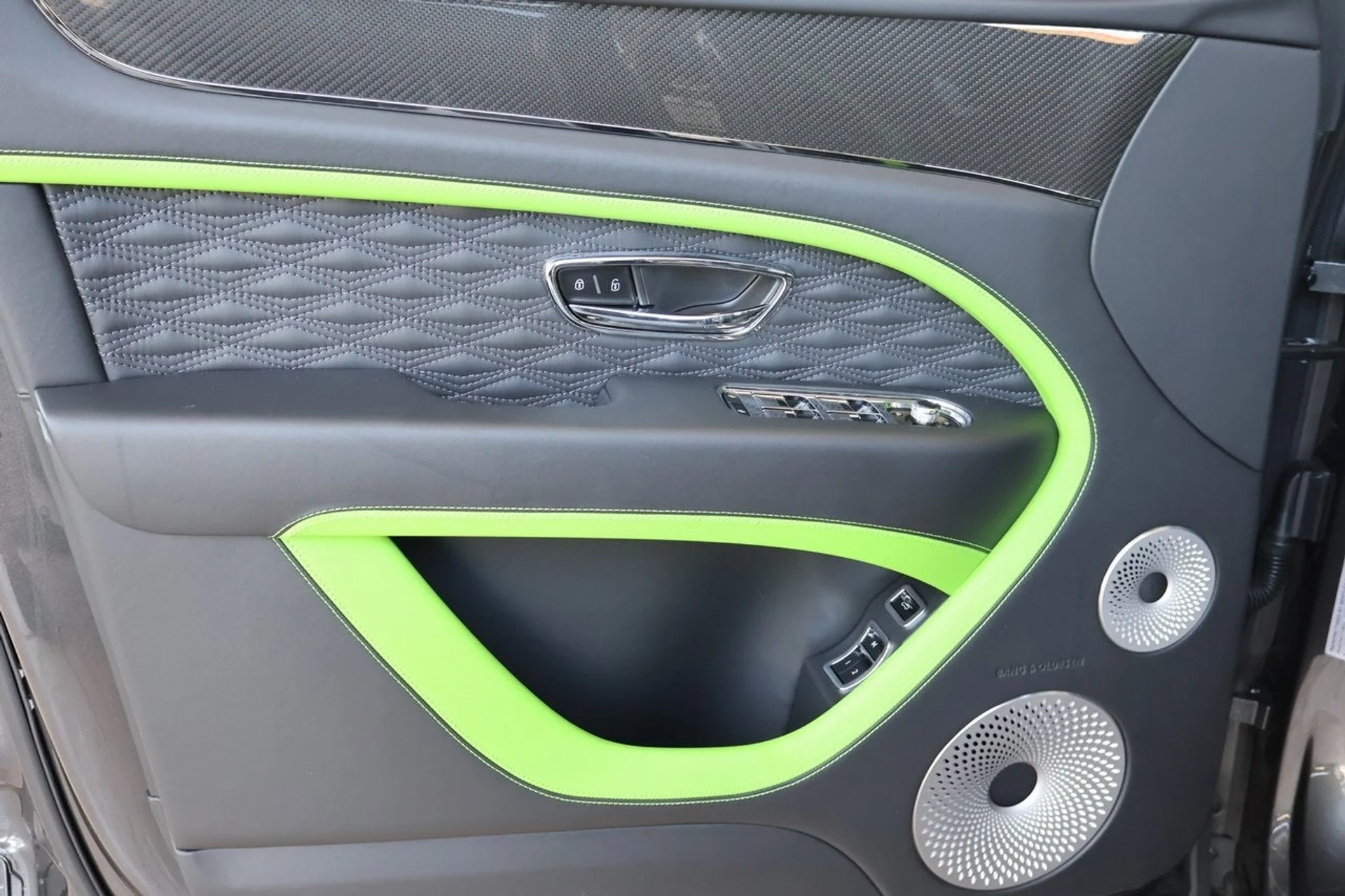 mph011_2176440908_12_b612a7a48d