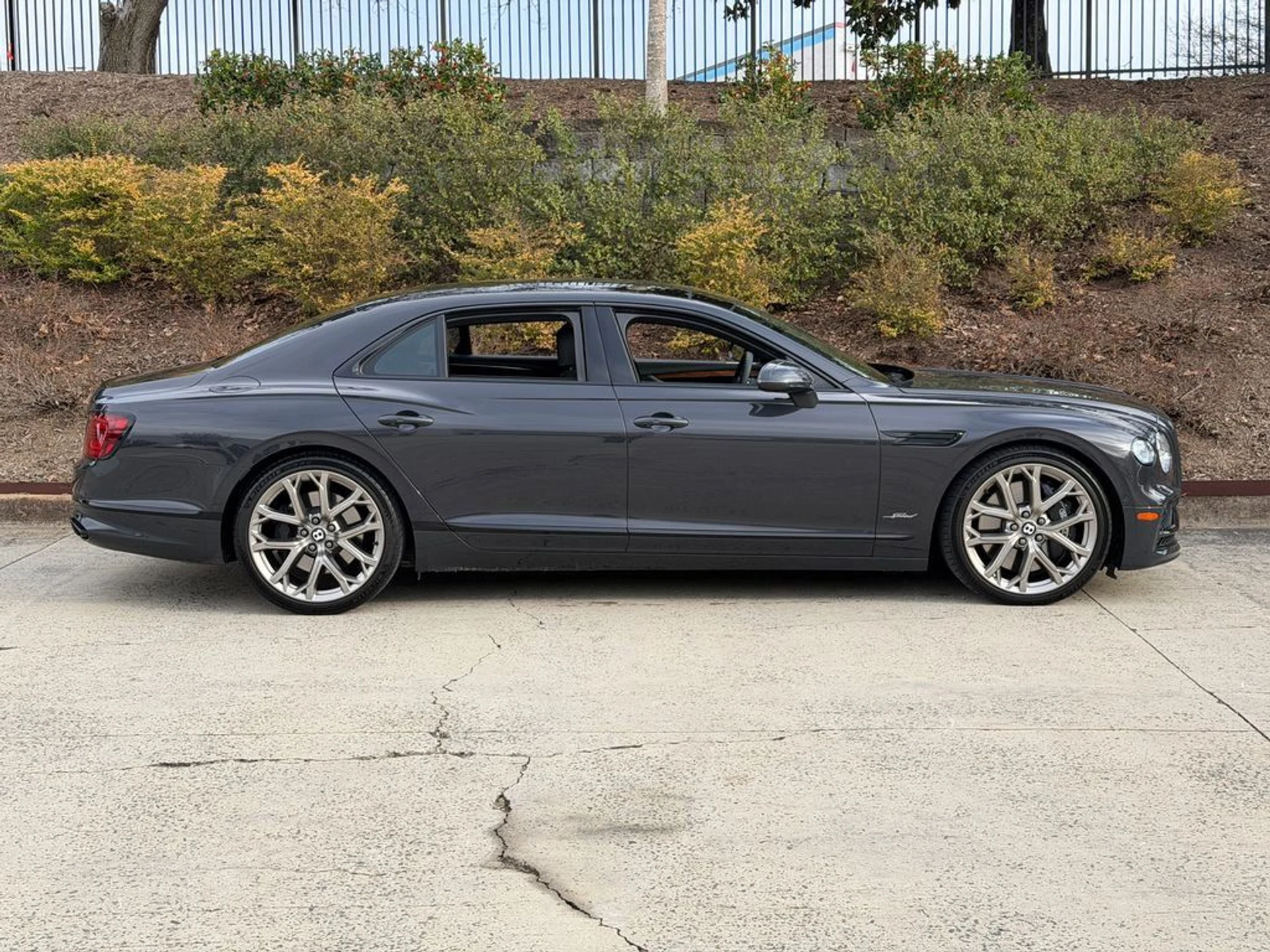 mph011_2177680328_3962fe8c5b494d9bb5a675a299c857eb_f60a6f7199