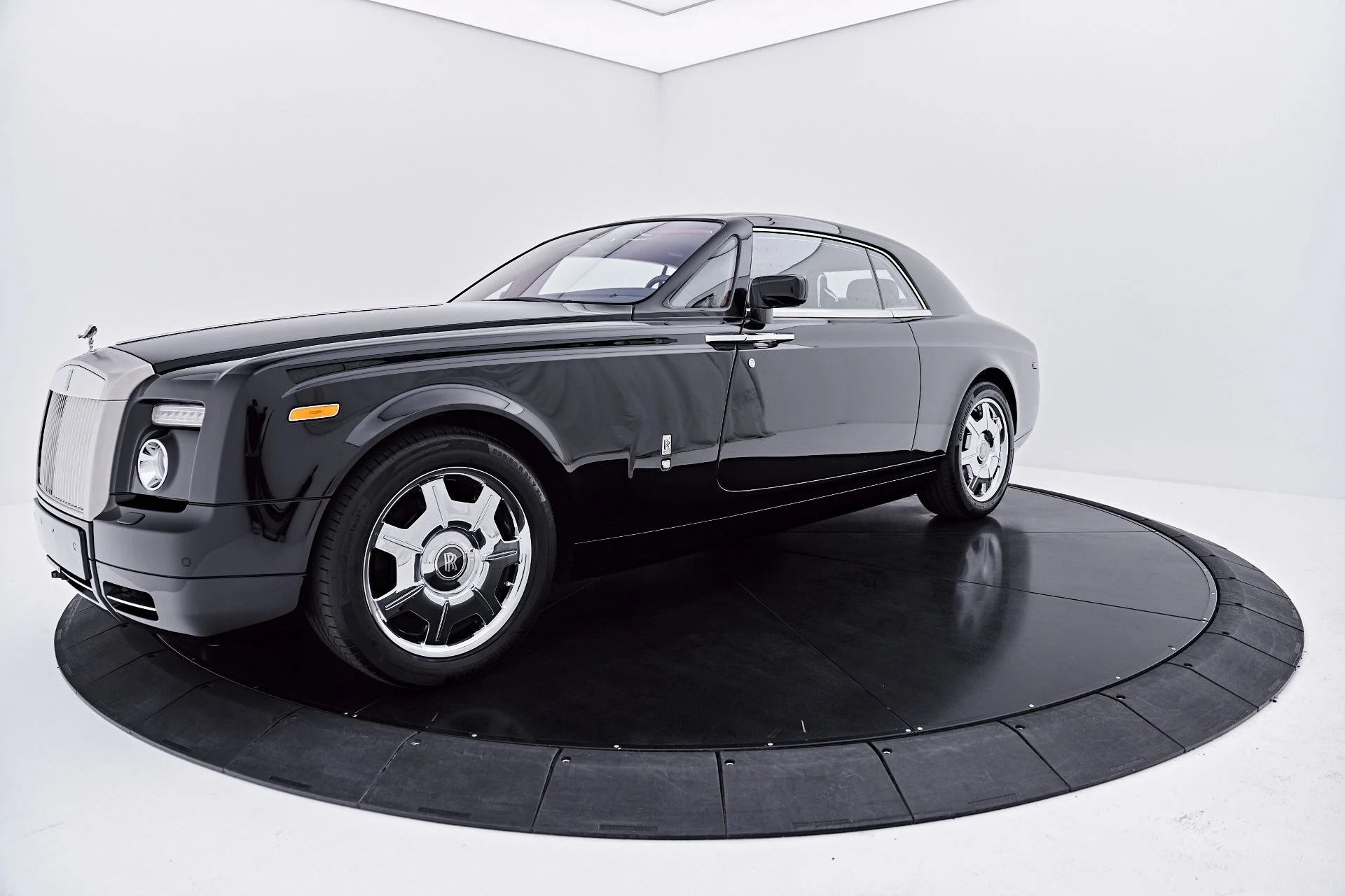 mph011_2180713980_Used_2009_Rolls_Royce_Phantom_Coupe_Base_1784853688_b157ae578f