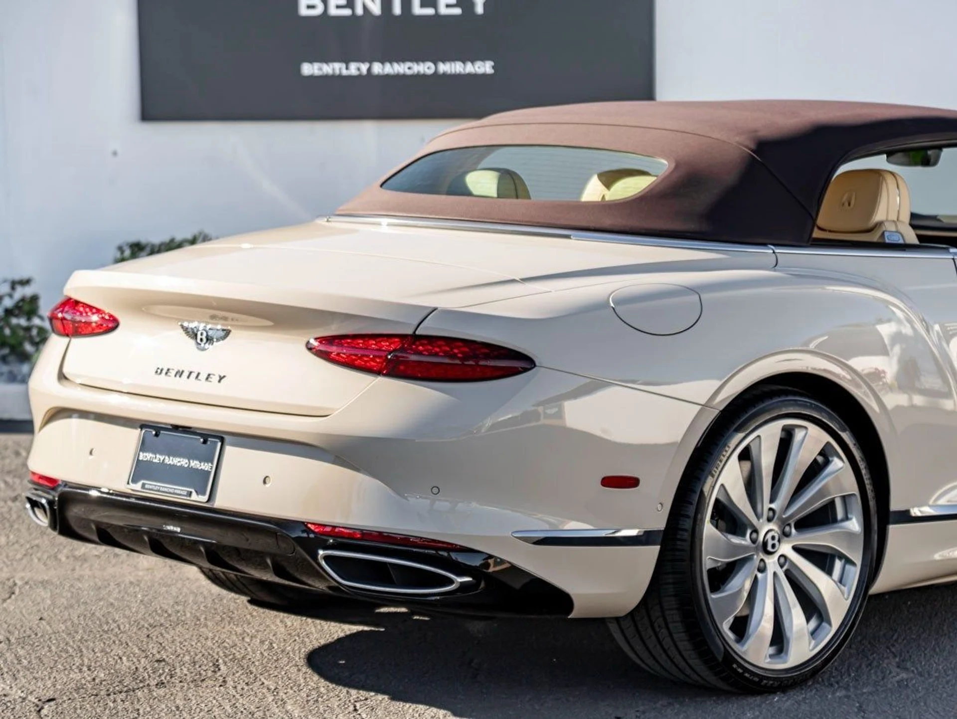 mph011_2184935273_12_cbf9f63785