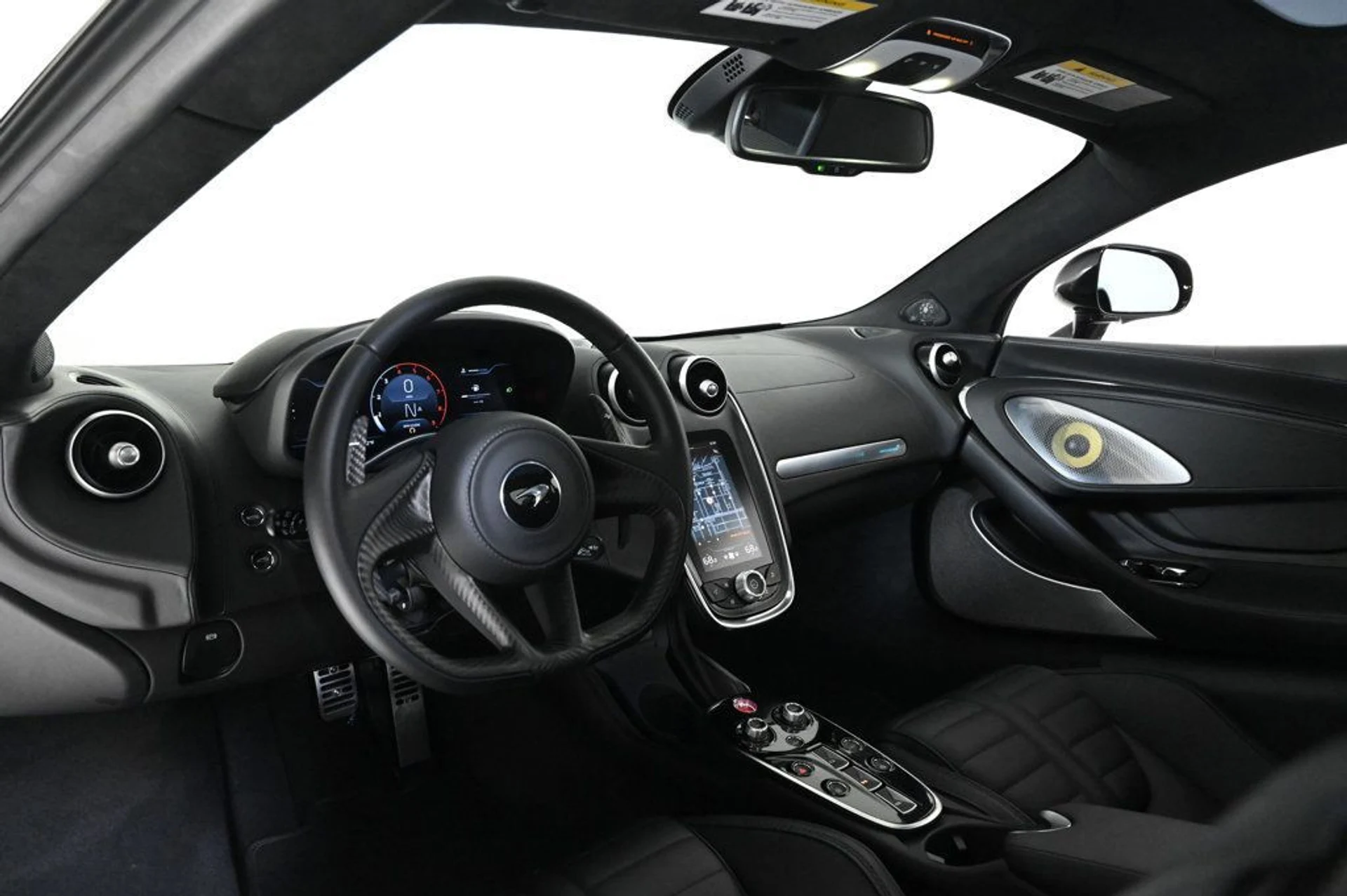 mph011_2185988458_used_2025_mclaren_gts_techlux_11350_22944312_11_1024_db8c6fd235