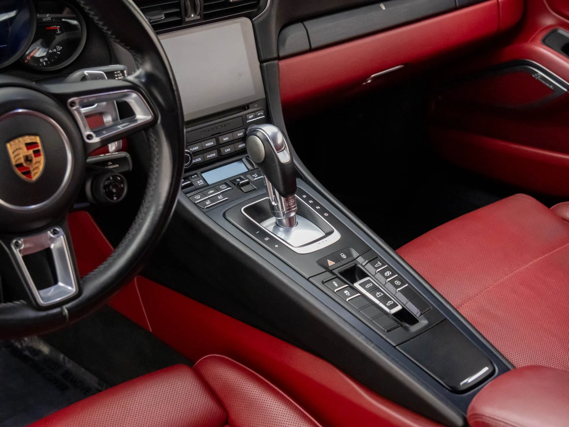 mph011_2186800454_17607a38cfec9d1e62e1f834df25034cx_1b596a4b93