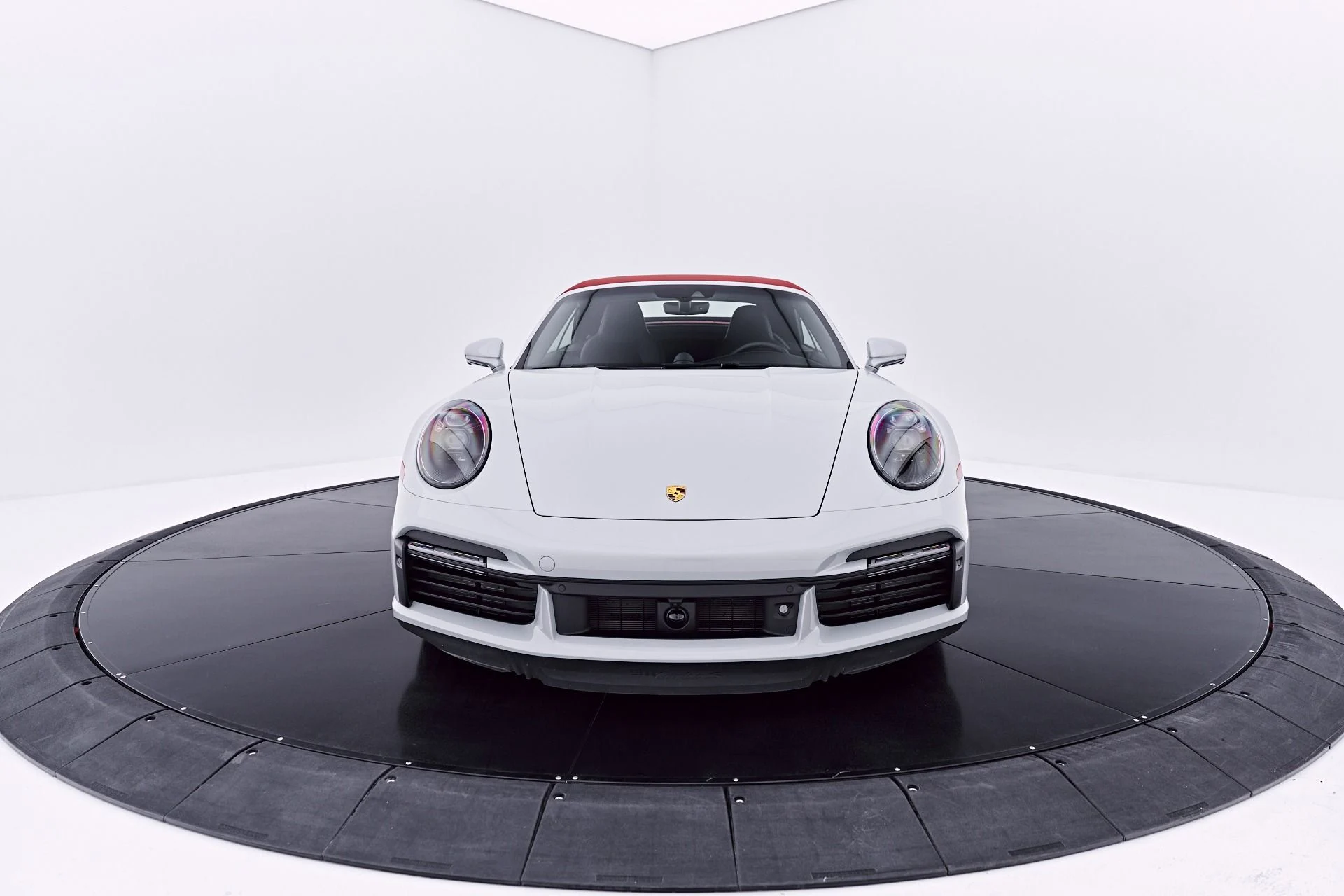 mph011_2195335747_Used_2024_Porsche_911_Turbo_S_1782870631_be39971425