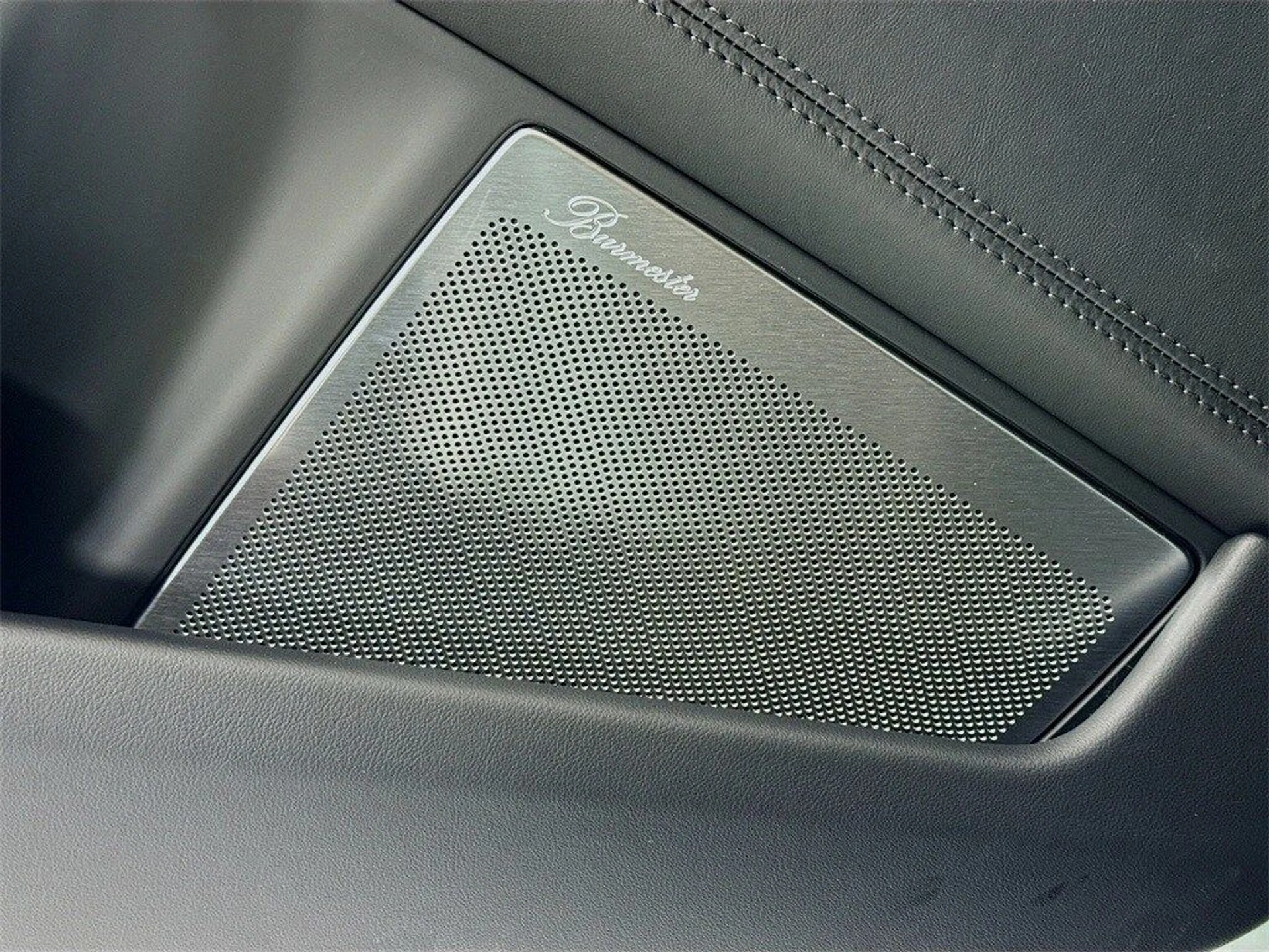 mph011_2201762131_bbdd80e4534d98f34068ae7004d40b96x_01648b01e5