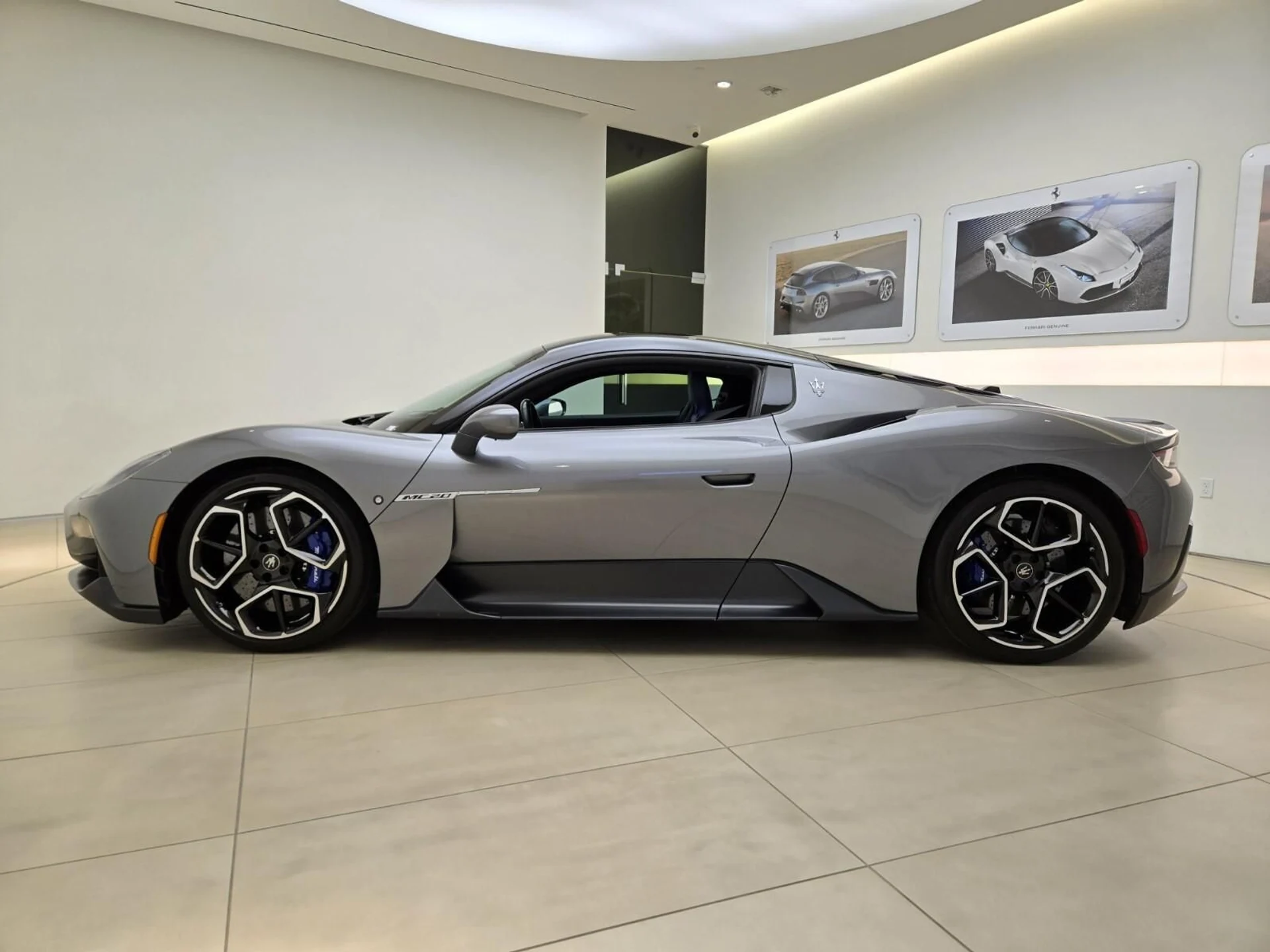 mph011_2202714420_Used_2022_Maserati_MC_20_1767077618_9f57bf58ee