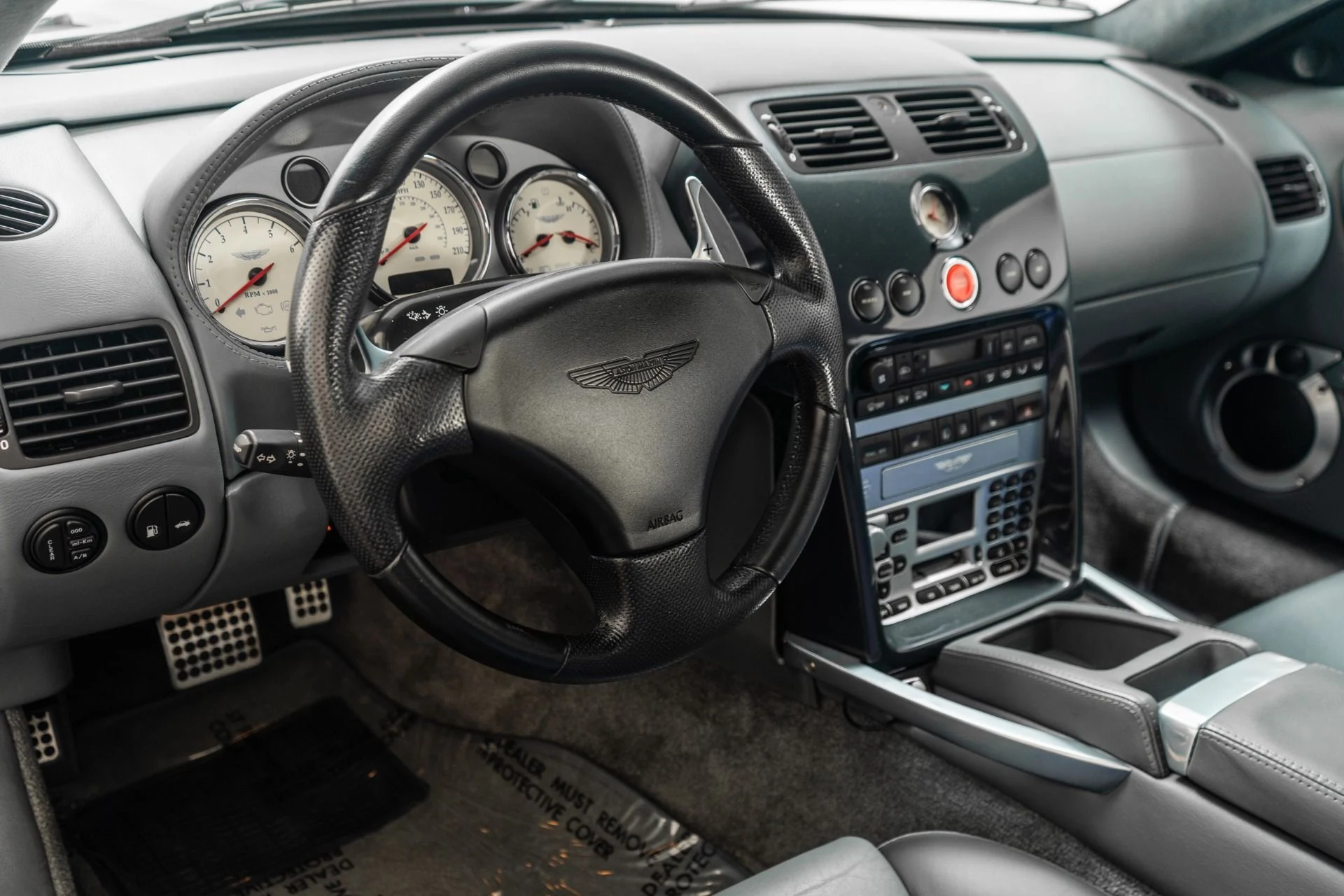 mph011_2206937109_Used_2003_Aston_Martin_VANQUISH_1754320407_0ba5817f55
