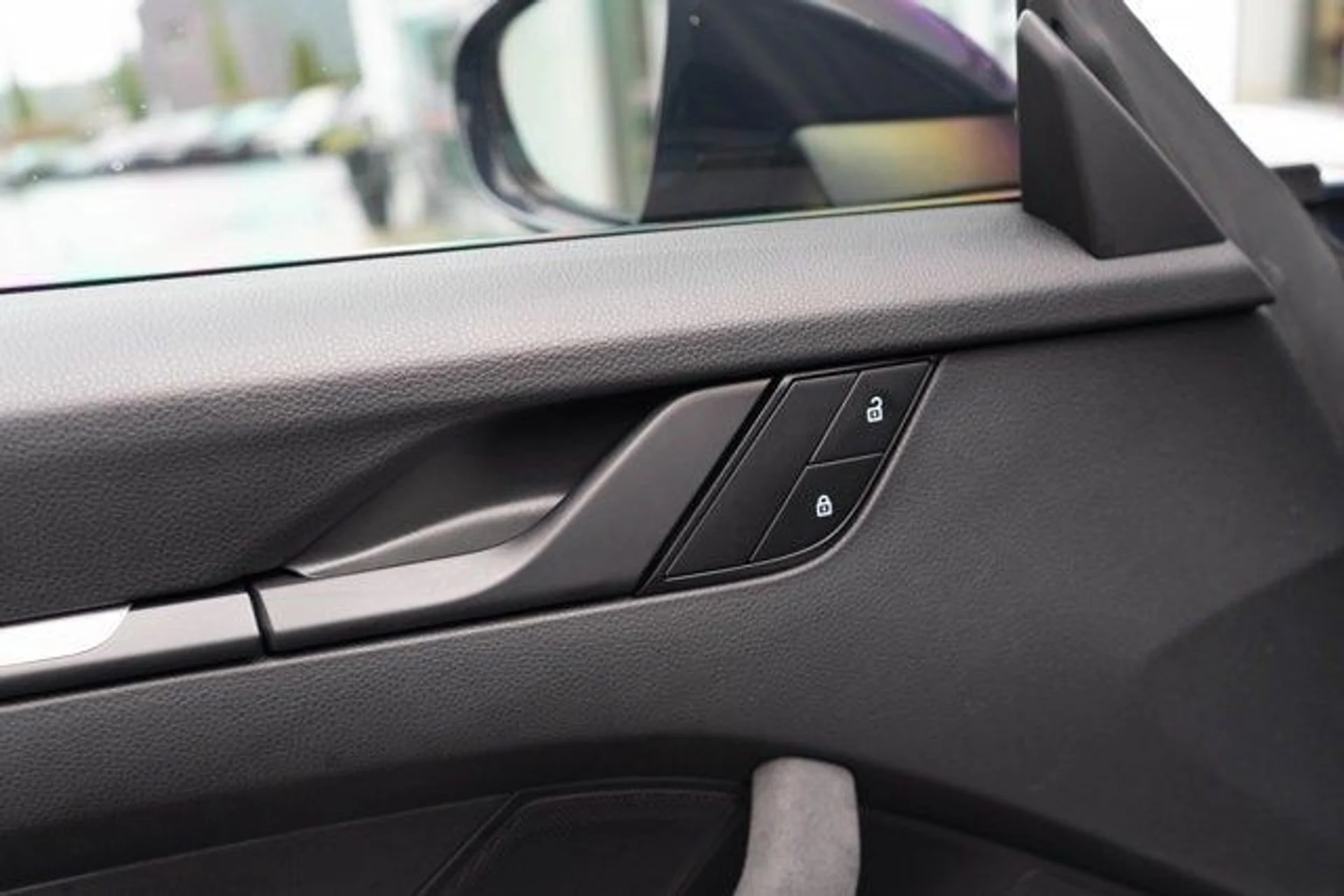 mph011_2207872851_12_ad88eed276